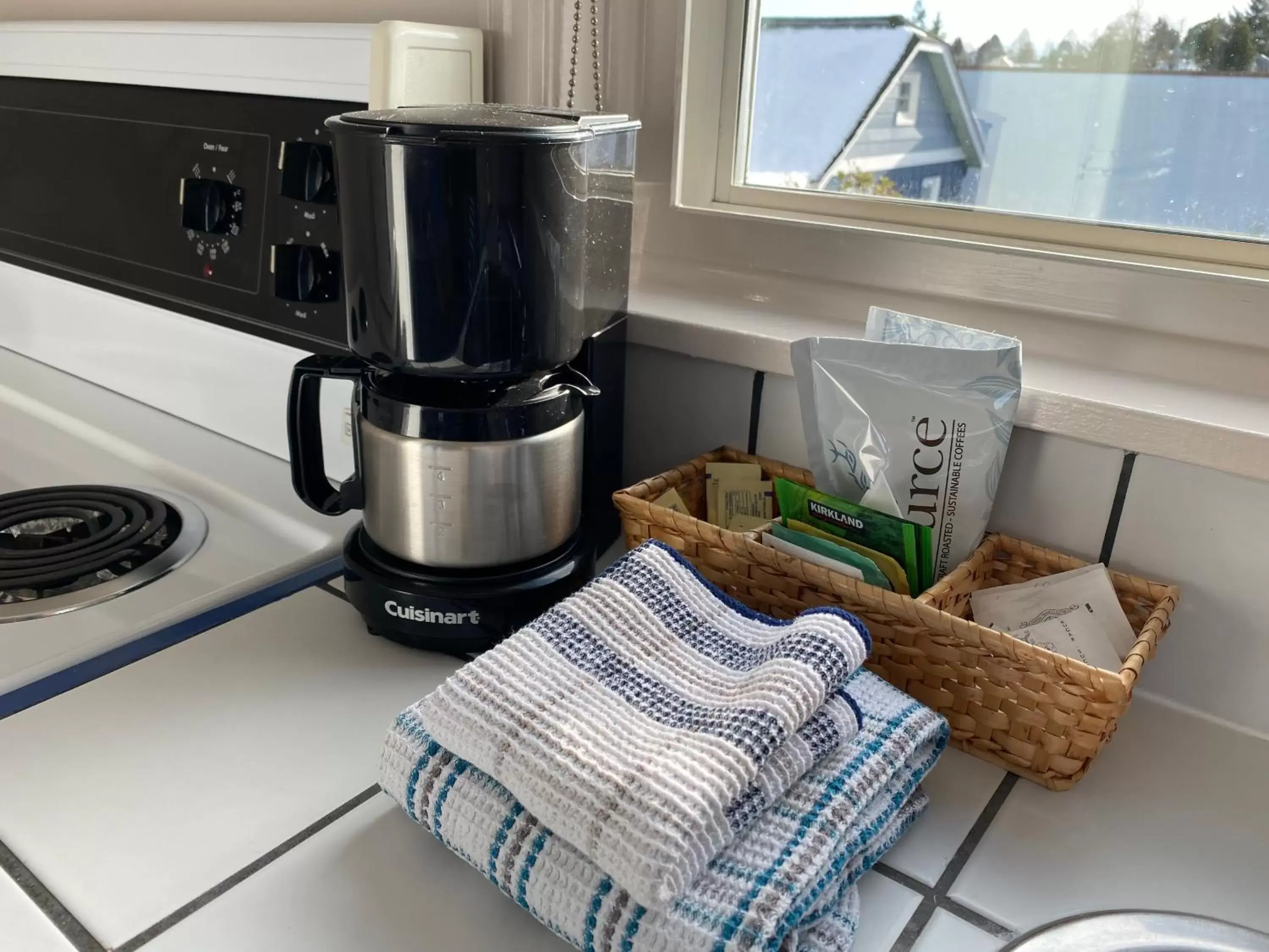 Coffee/tea facilities in Buccaneer Inn