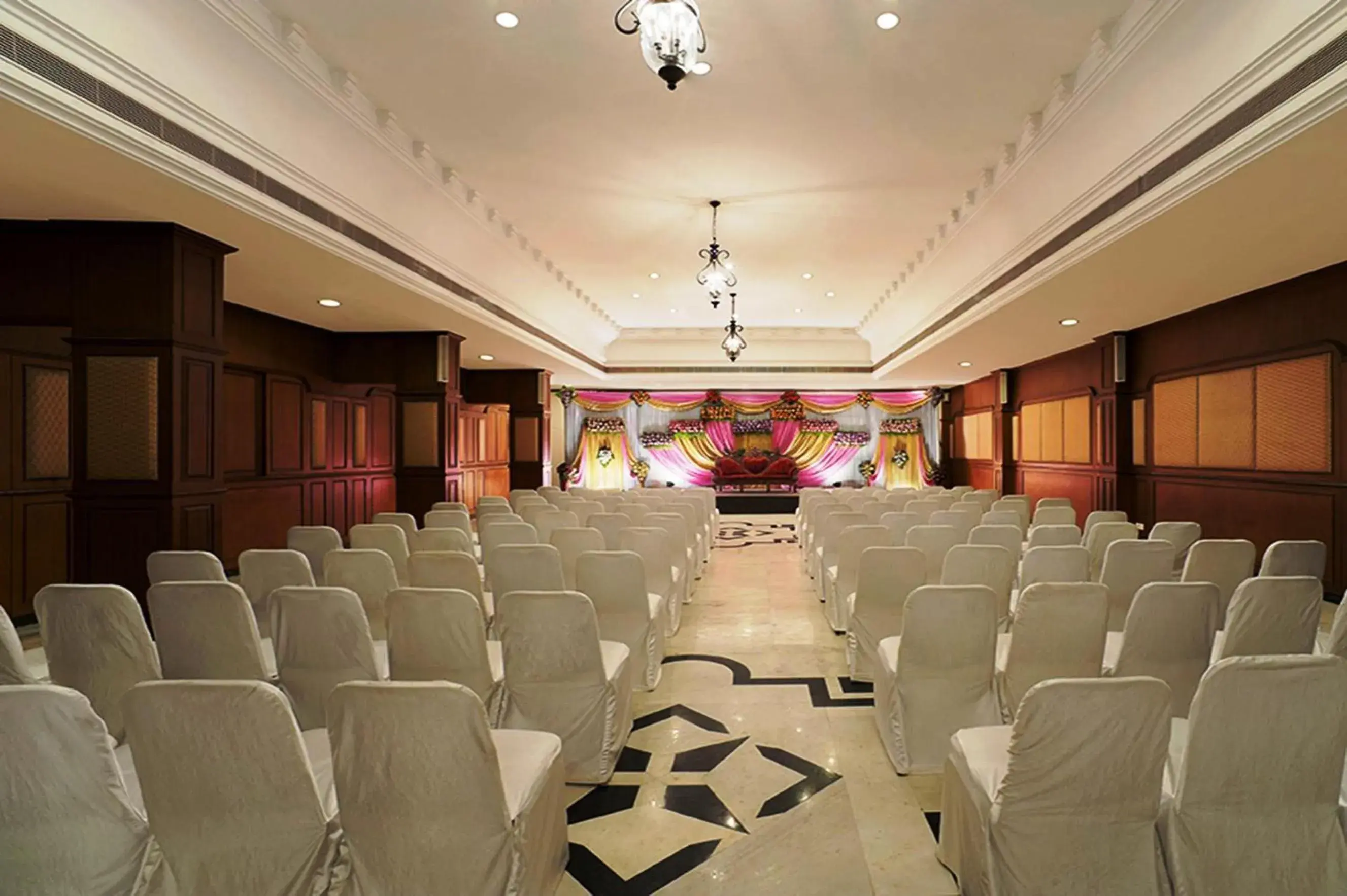 Banquet/Function facilities in Radha Regent - Chennai