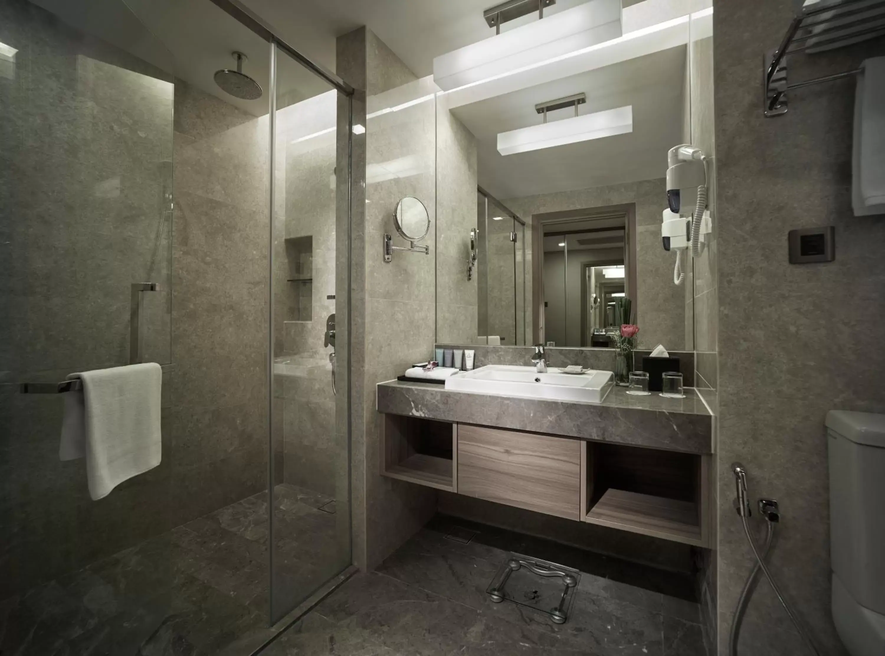 Shower, Bathroom in Sunway Putra Hotel Kuala Lumpur