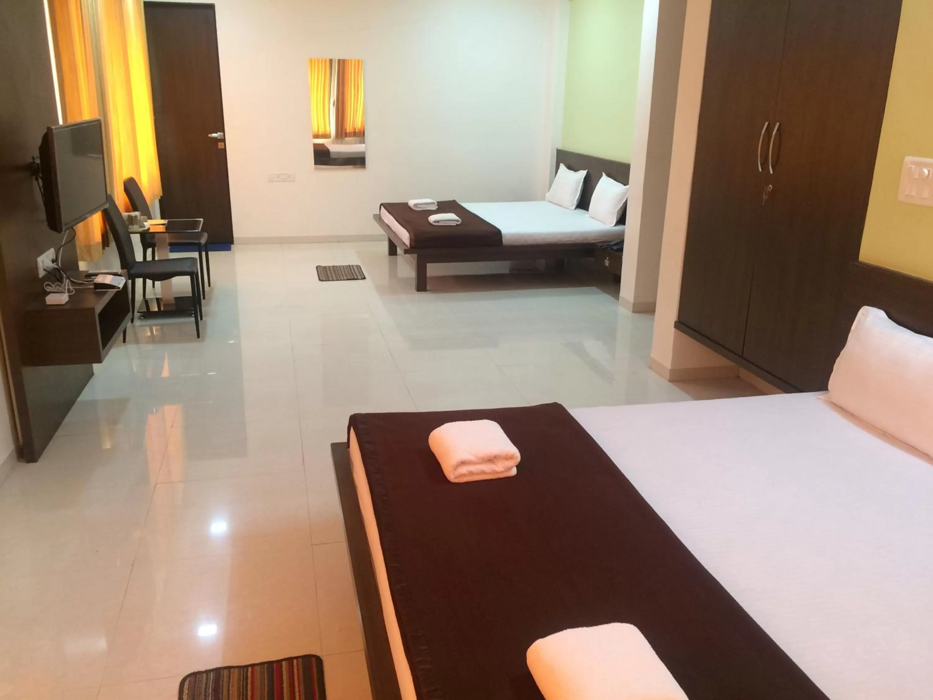 Bed in Hotel Shiva's Inn