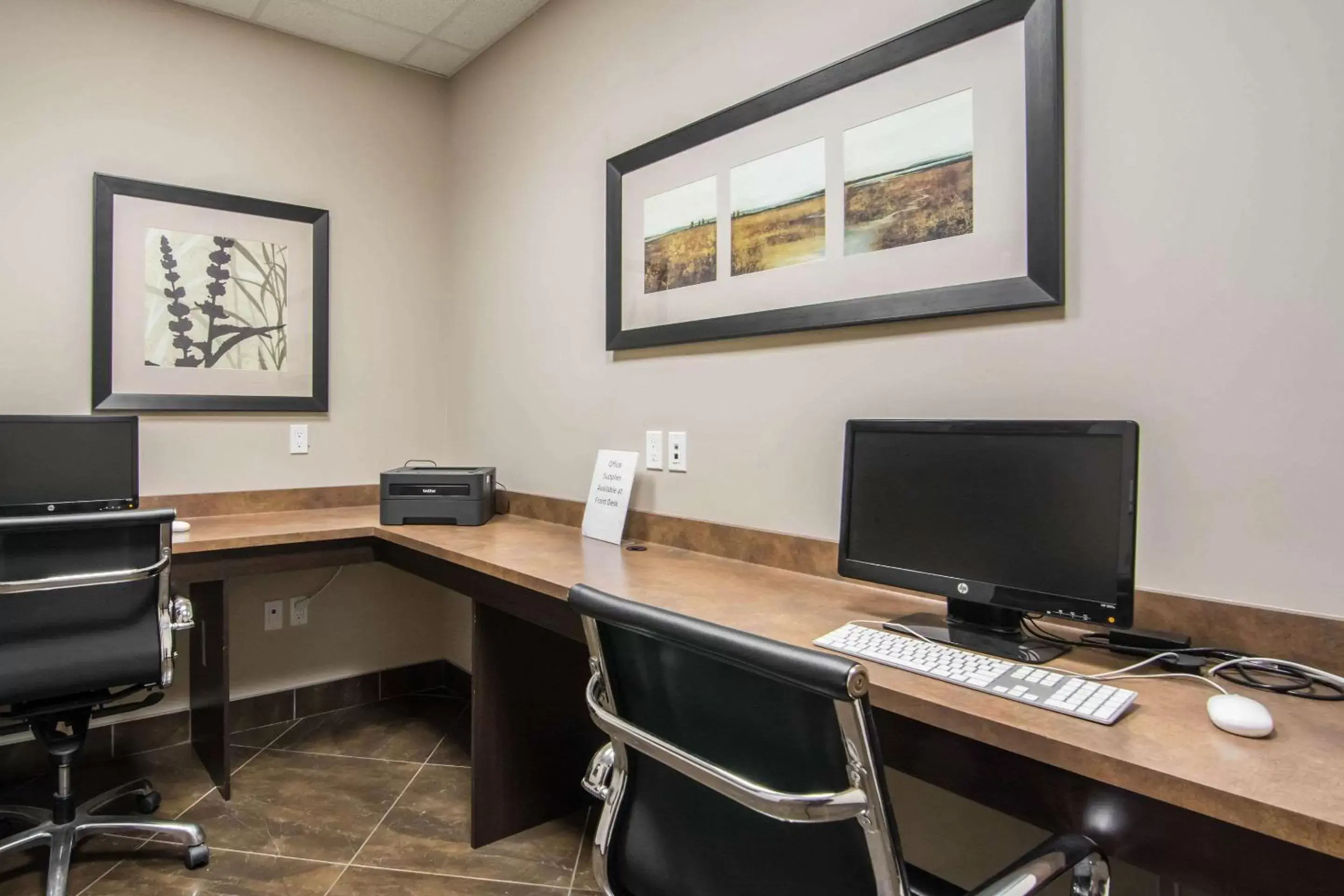 Business facilities in Comfort Inn & Suites Fort Saskatchewan