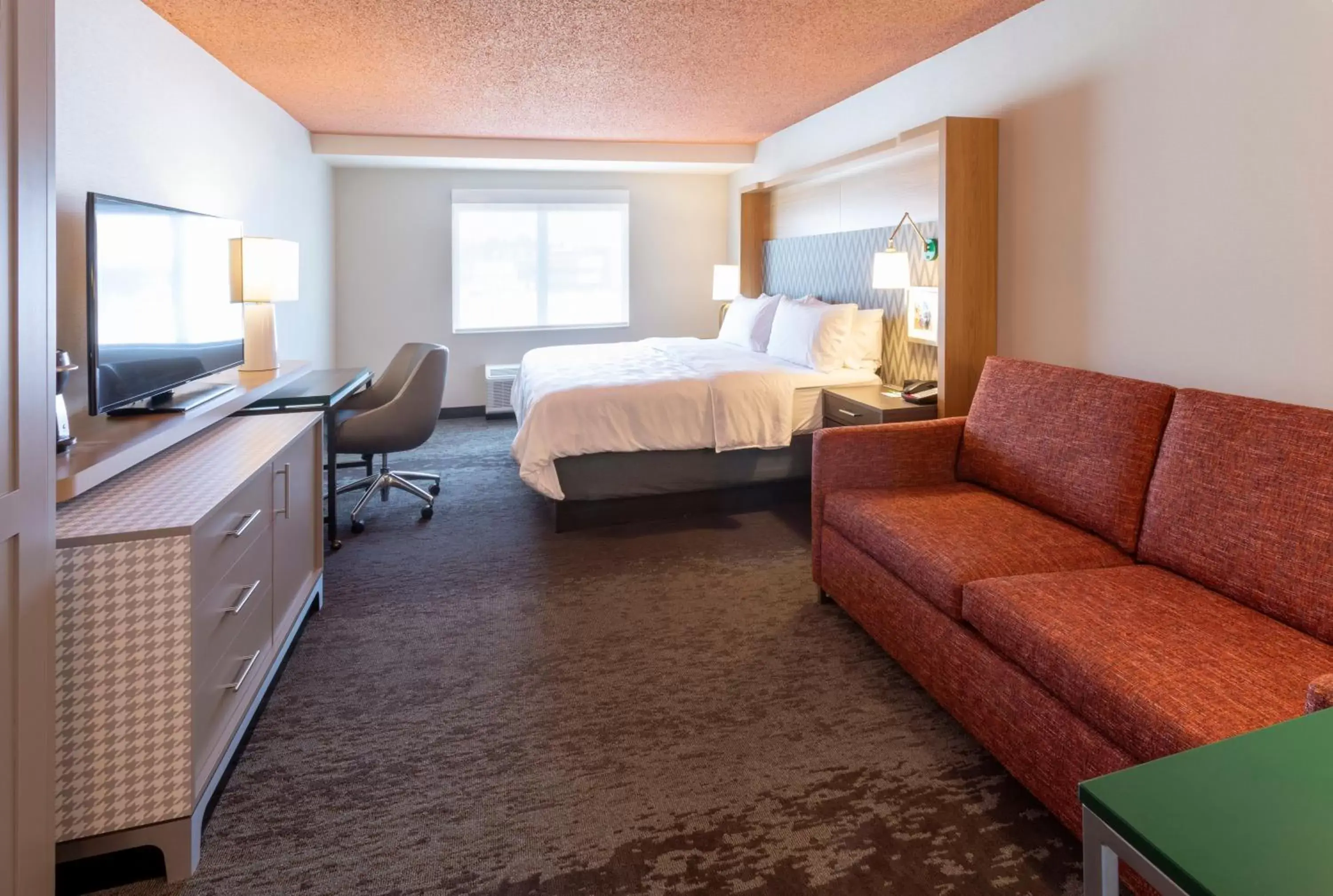 Photo of the whole room in Holiday Inn Marquette, an IHG Hotel
