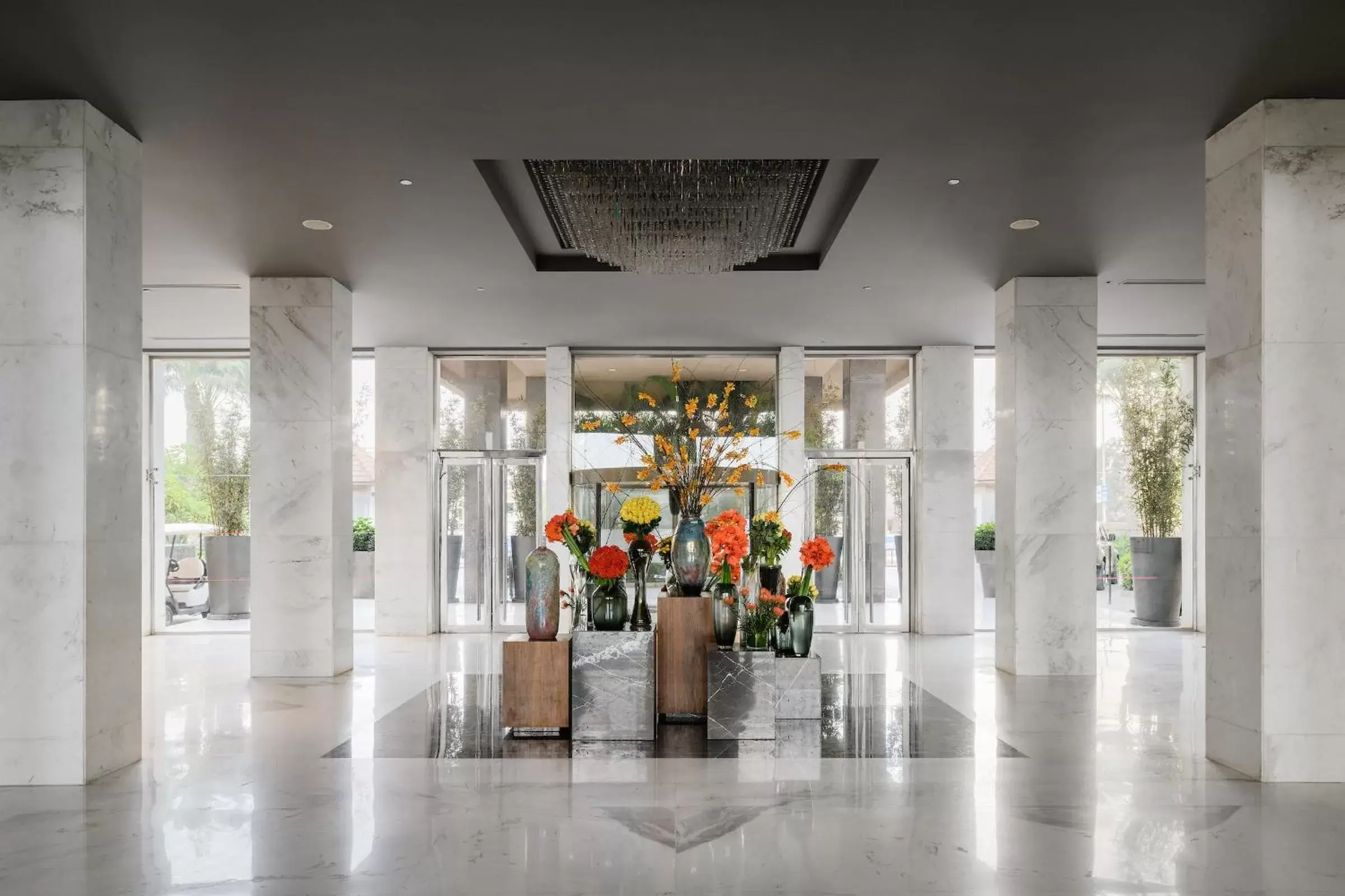 Facade/entrance in Dusit Thani LakeView Cairo