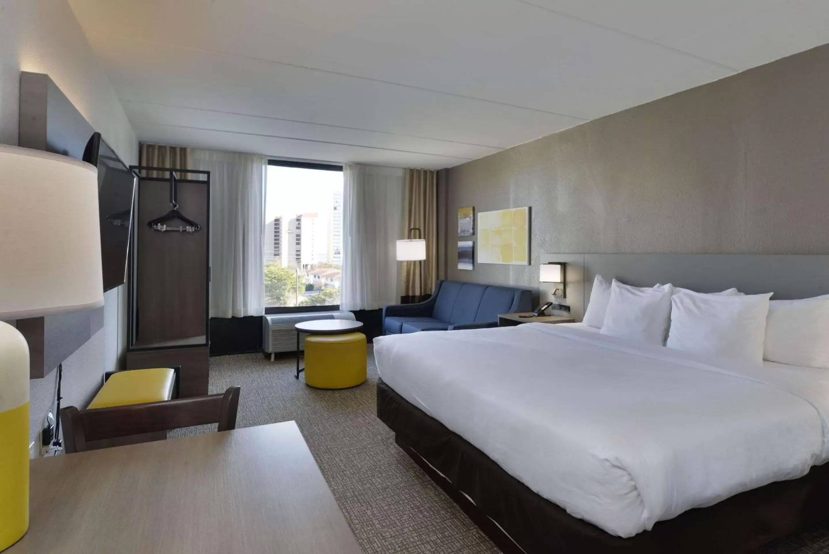 Bedroom in Comfort Inn Gold Coast