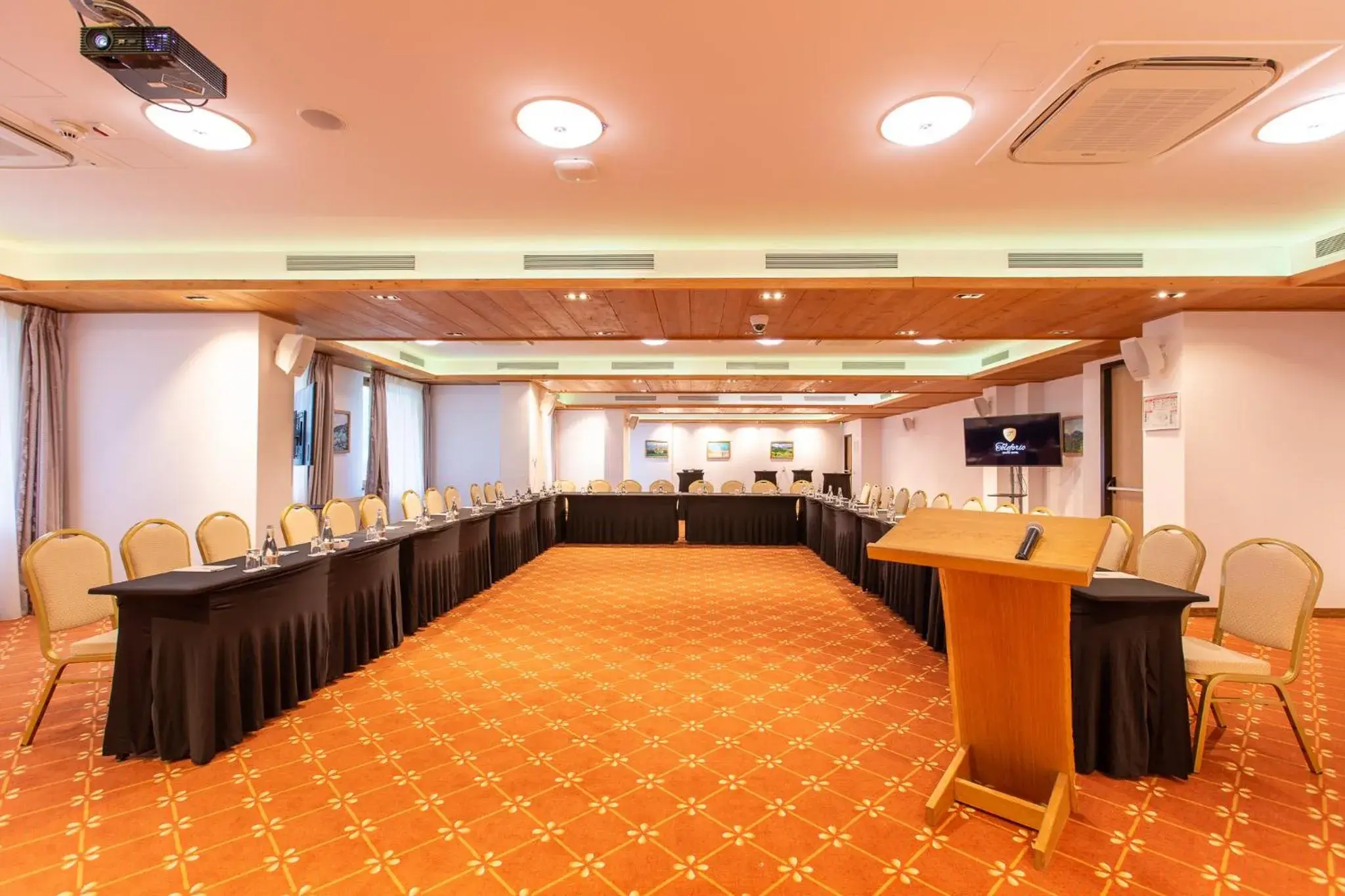 Business facilities, Banquet Facilities in Teleferic Grand Hotel