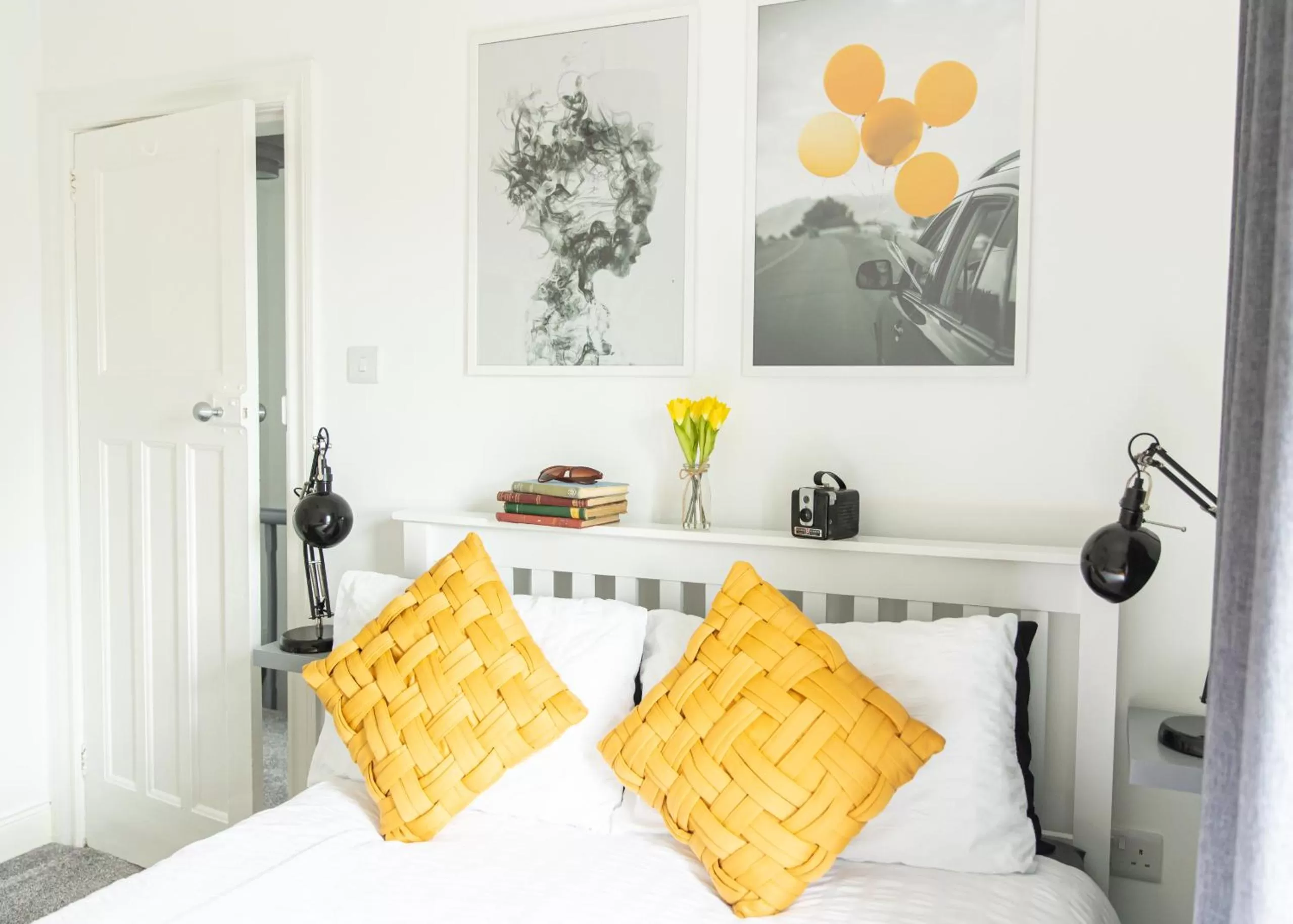 Bedroom, Bed in Entire family home , large rear garden and free parking