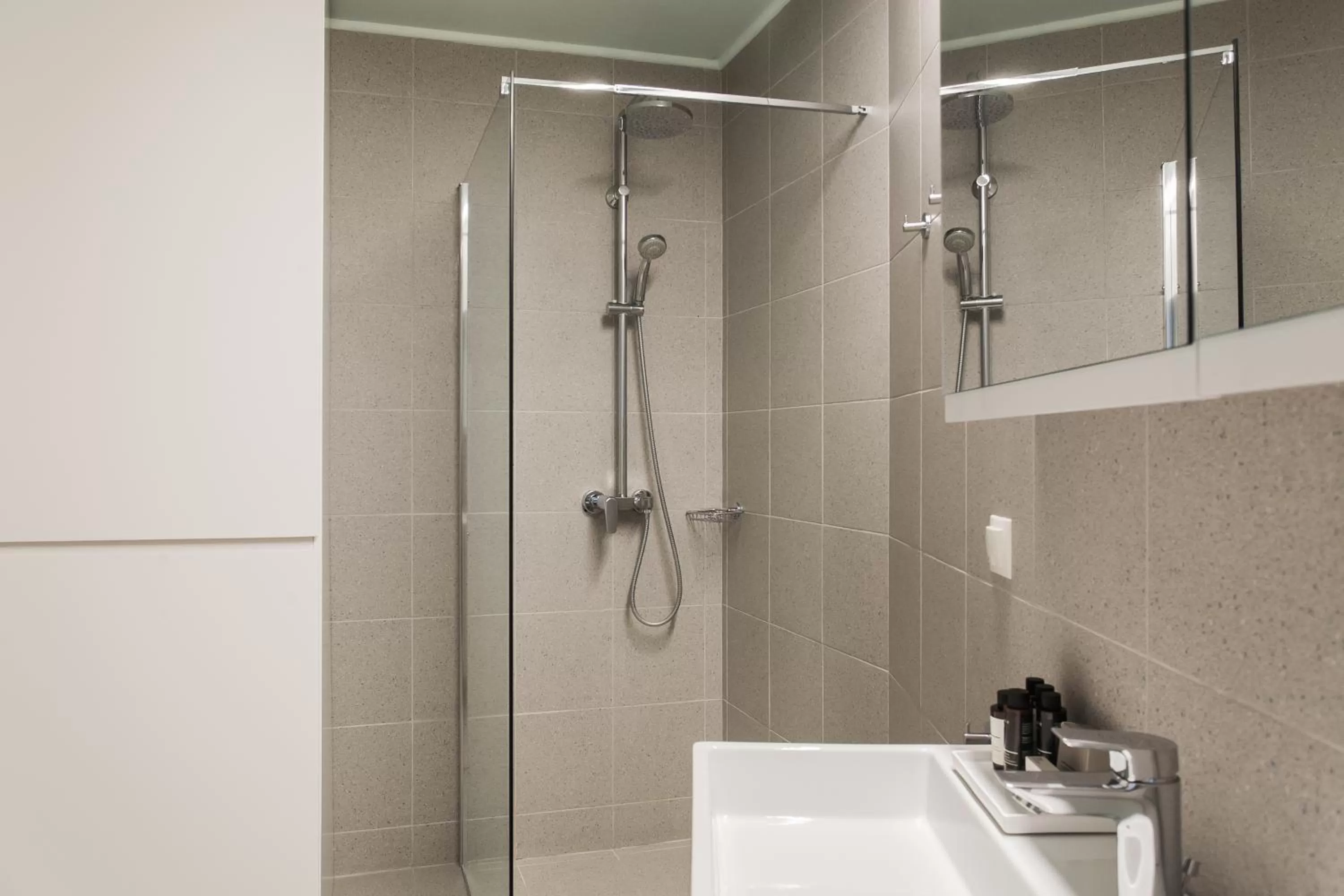 Bathroom in ZOIA The Hill by UPSTREET