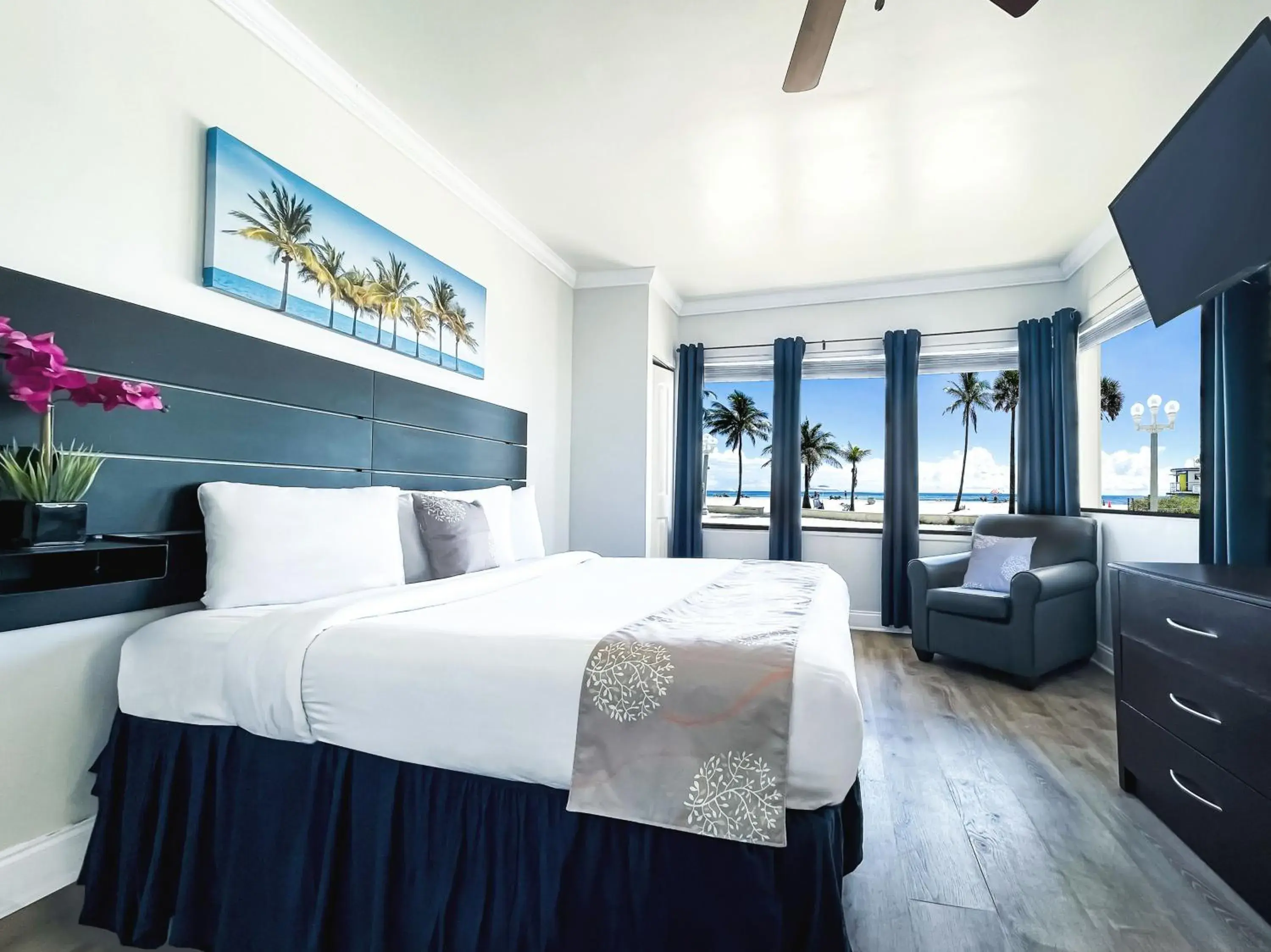 Photo of the whole room in Paradise Oceanfront by HBH