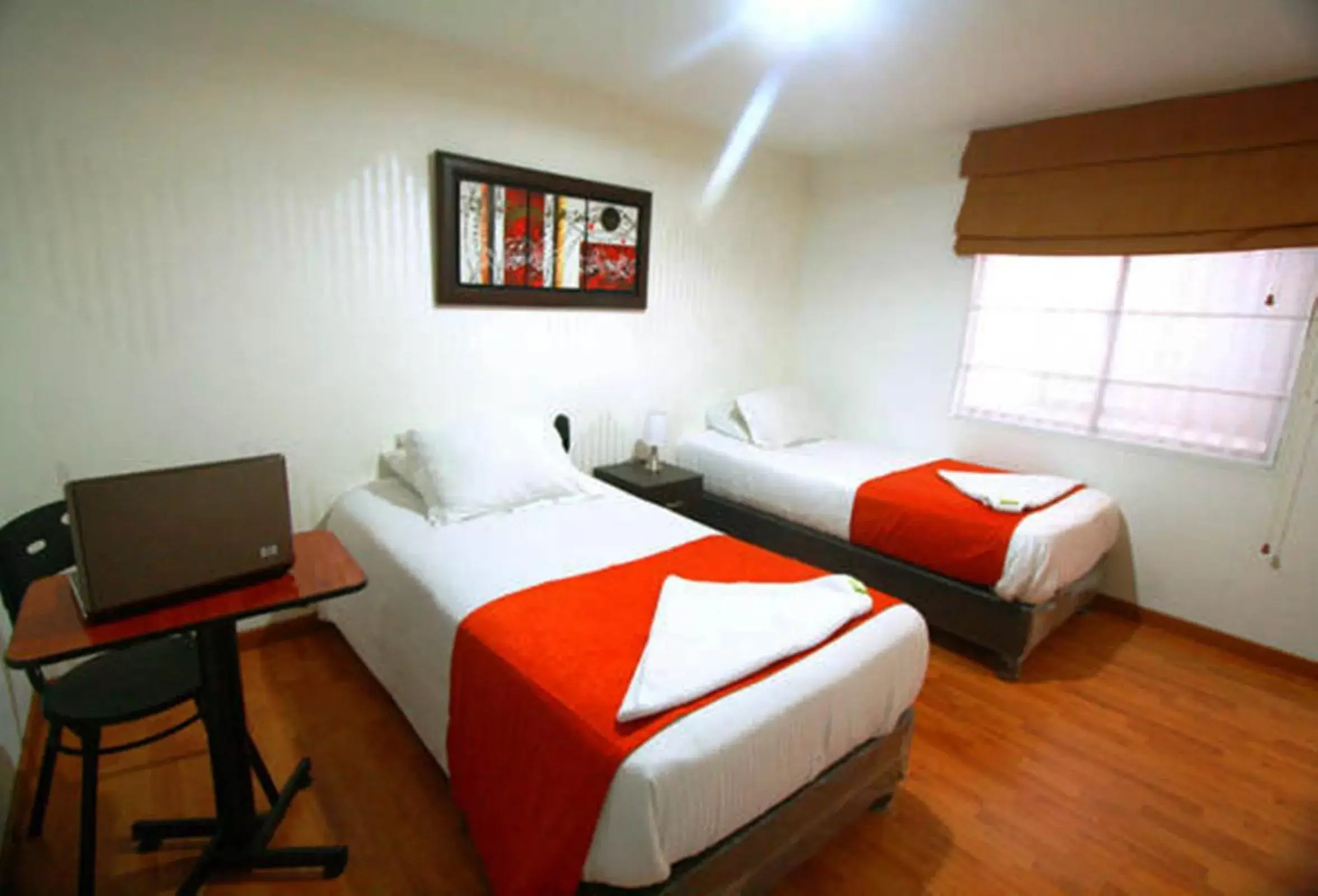 Photo of the whole room, Bed in Hotel Expo Inn Embajada