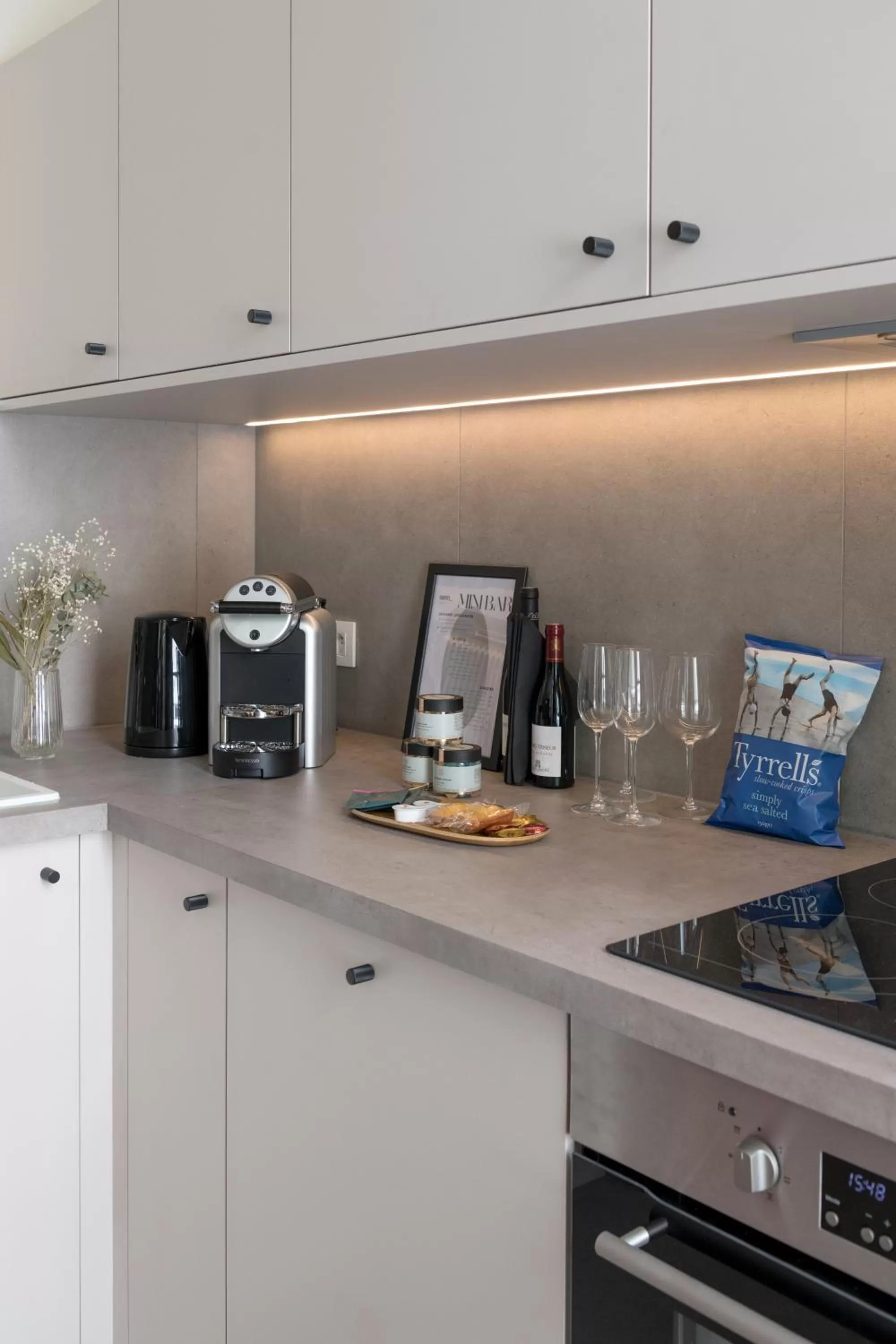 Coffee/tea facilities, Kitchen/Kitchenette in MiHotel Sala