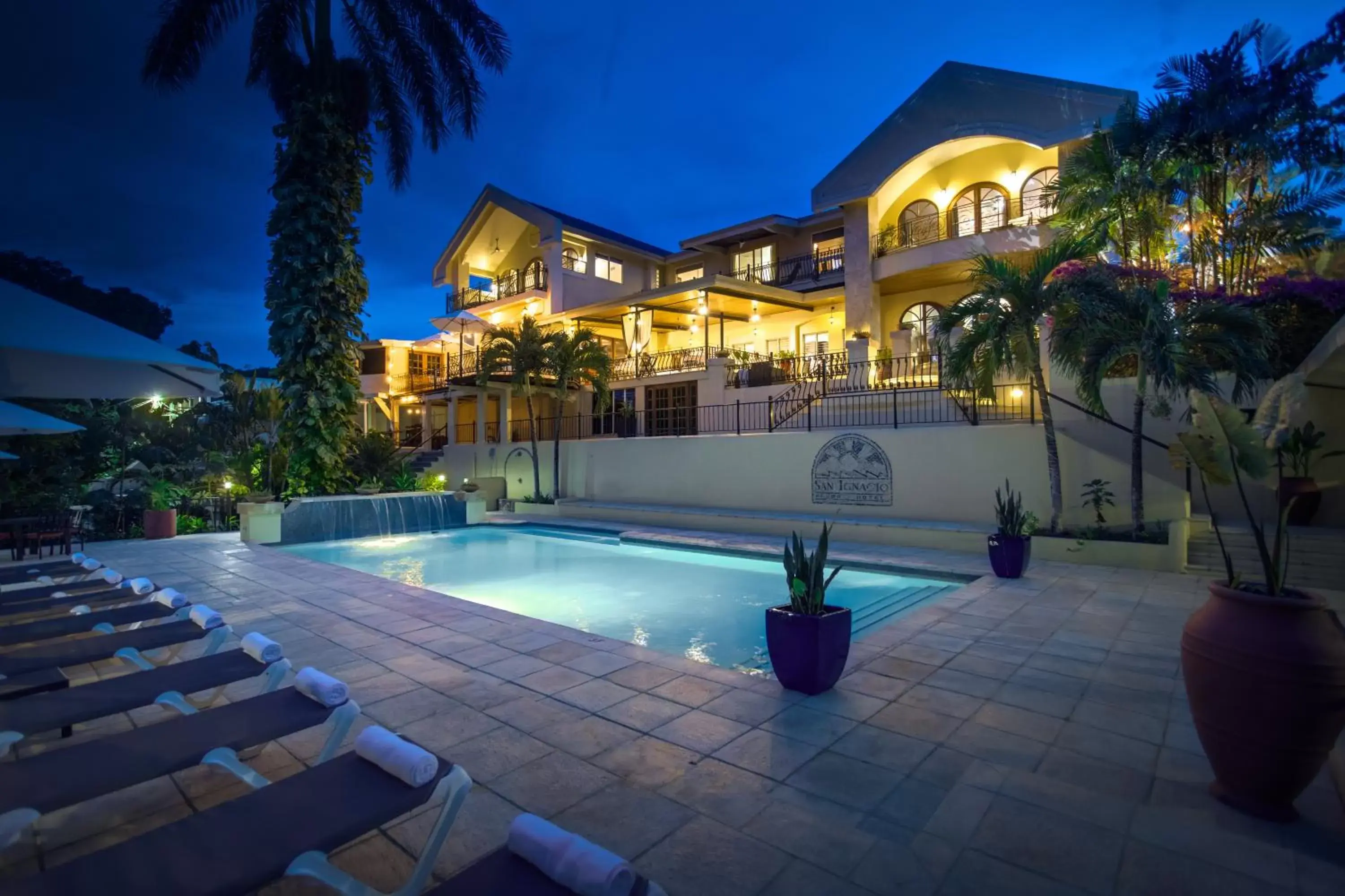 Night, Swimming Pool in San Ignacio Resort Hotel