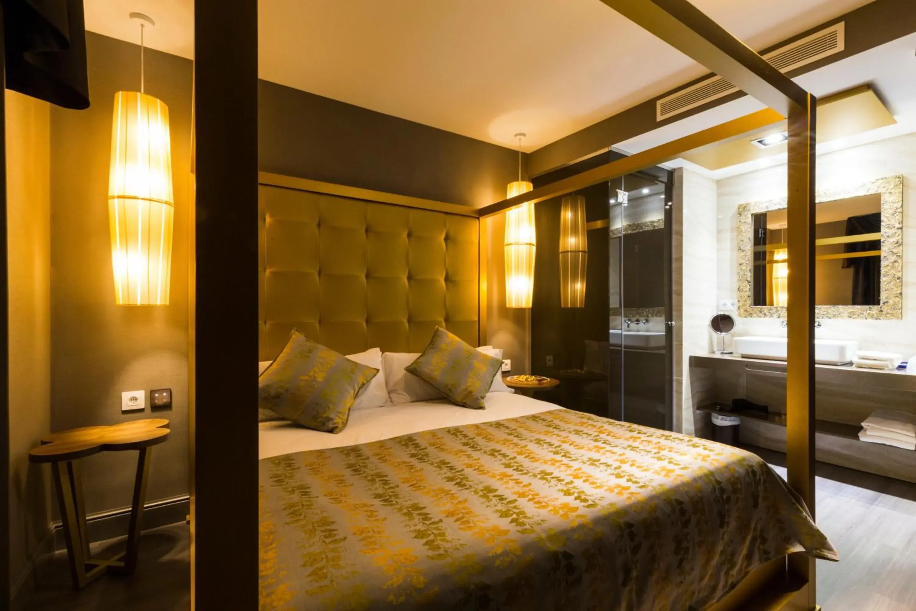 Bedroom, Bed in Sant Jordi Boutique Hotel