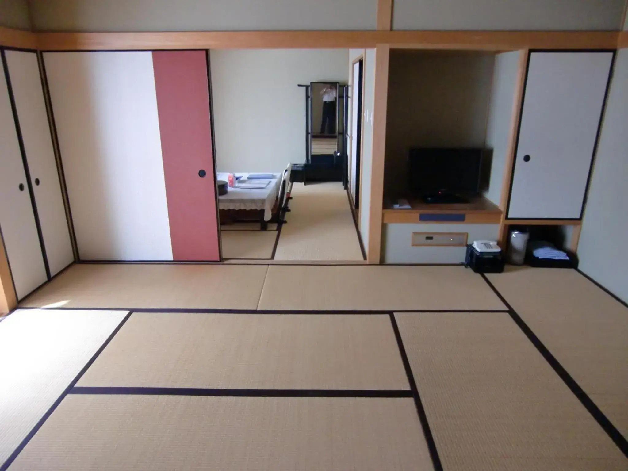 Bedroom, TV/Entertainment Center in Imabari Kokusai Hotel