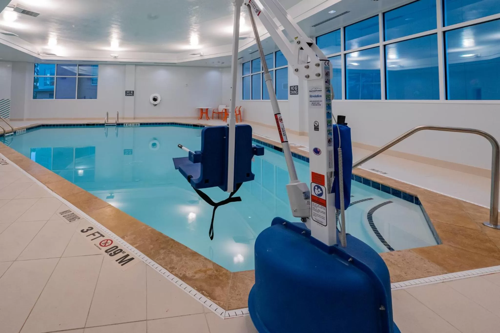 Swimming pool in Holiday Inn & Suites Atlanta Perimeter Dunwoody, an IHG Hotel