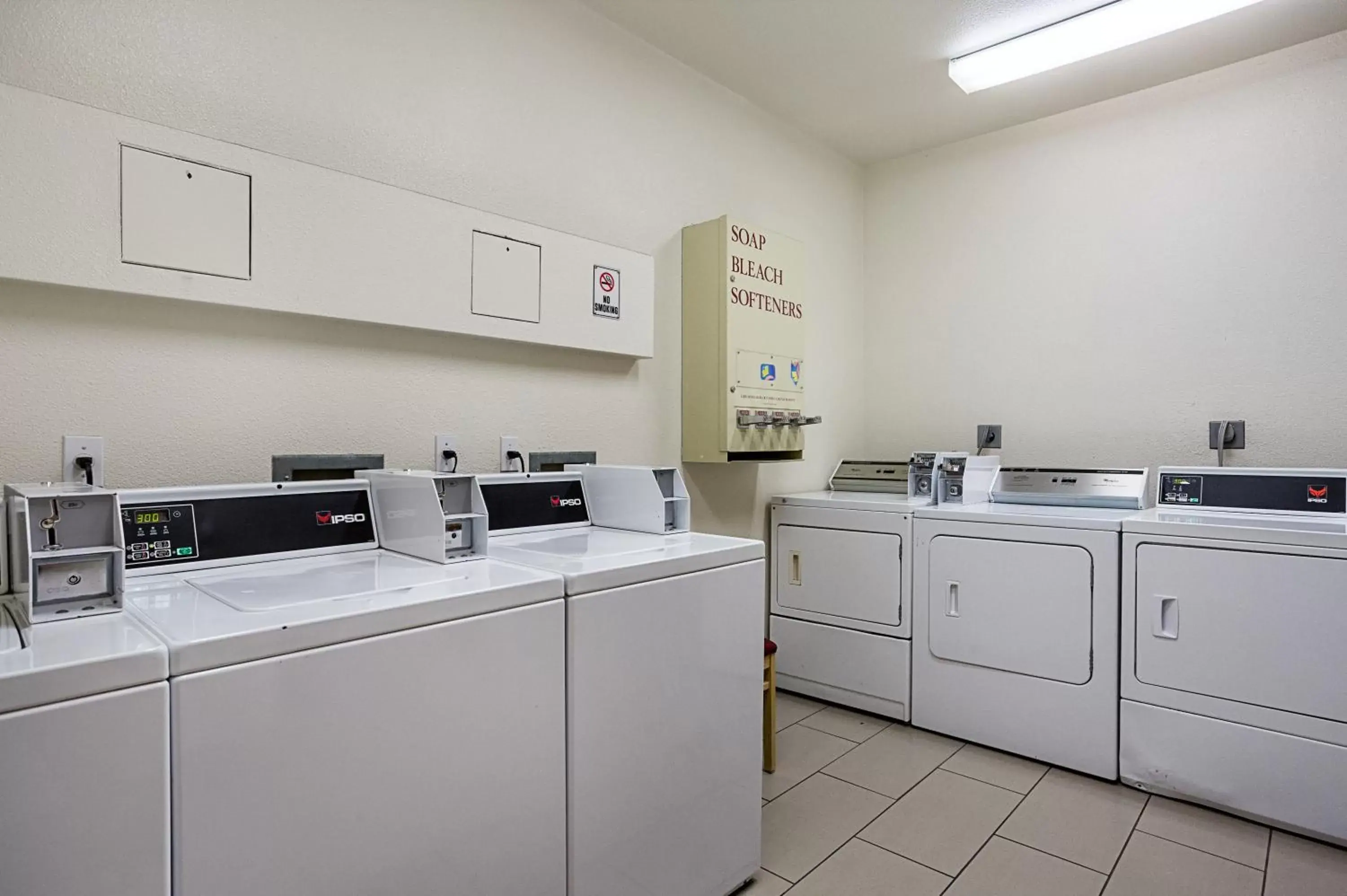 Other, Kitchen/Kitchenette in Motel 6-Page, AZ