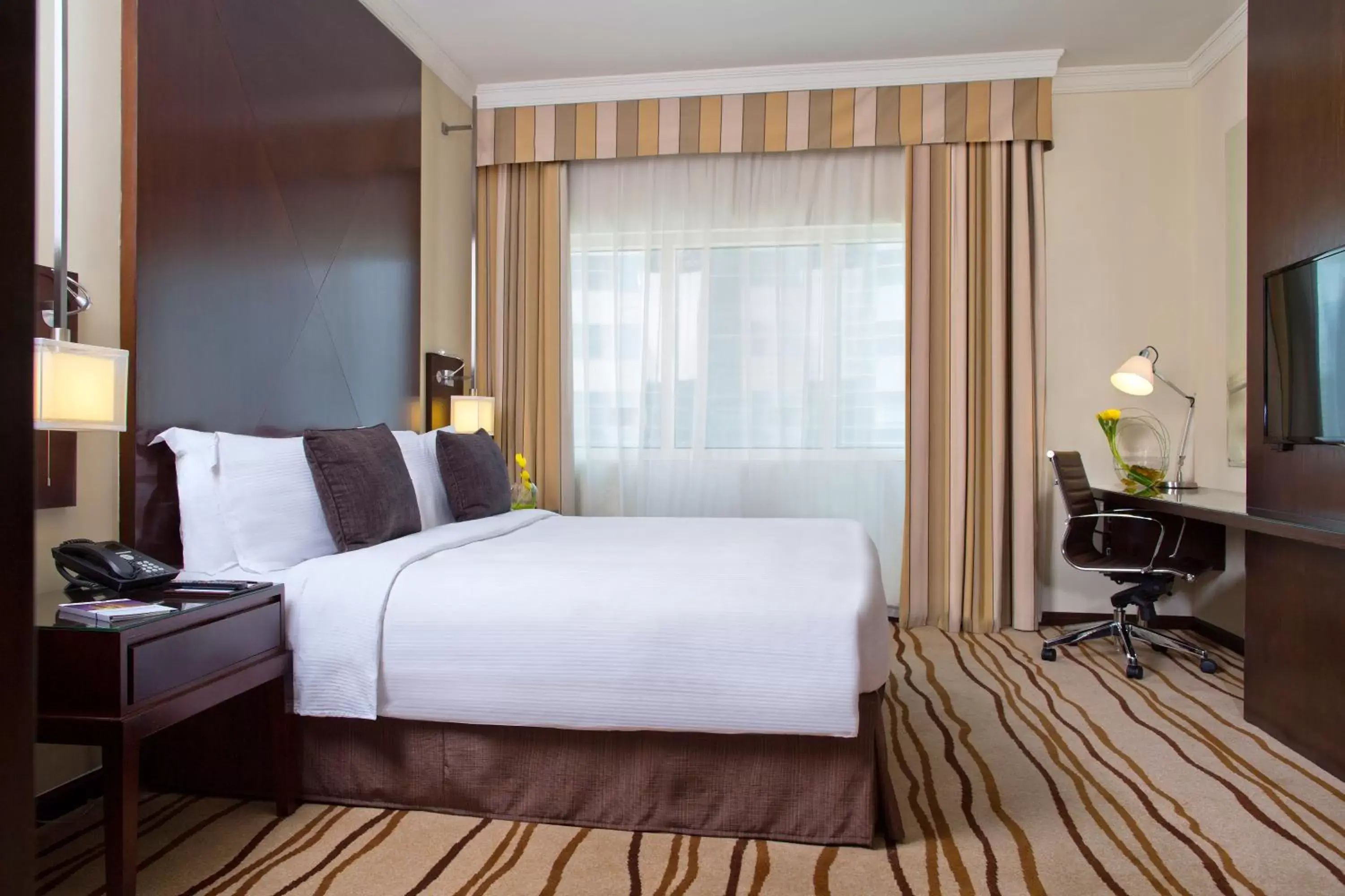 Spacious One Bedroom Suite in Media Rotana Dubai