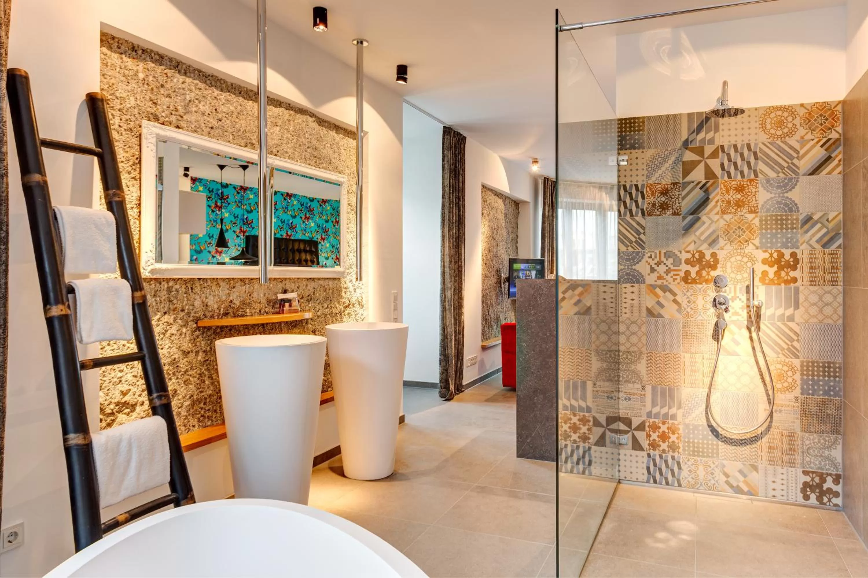 Shower in Hotel im Bunker