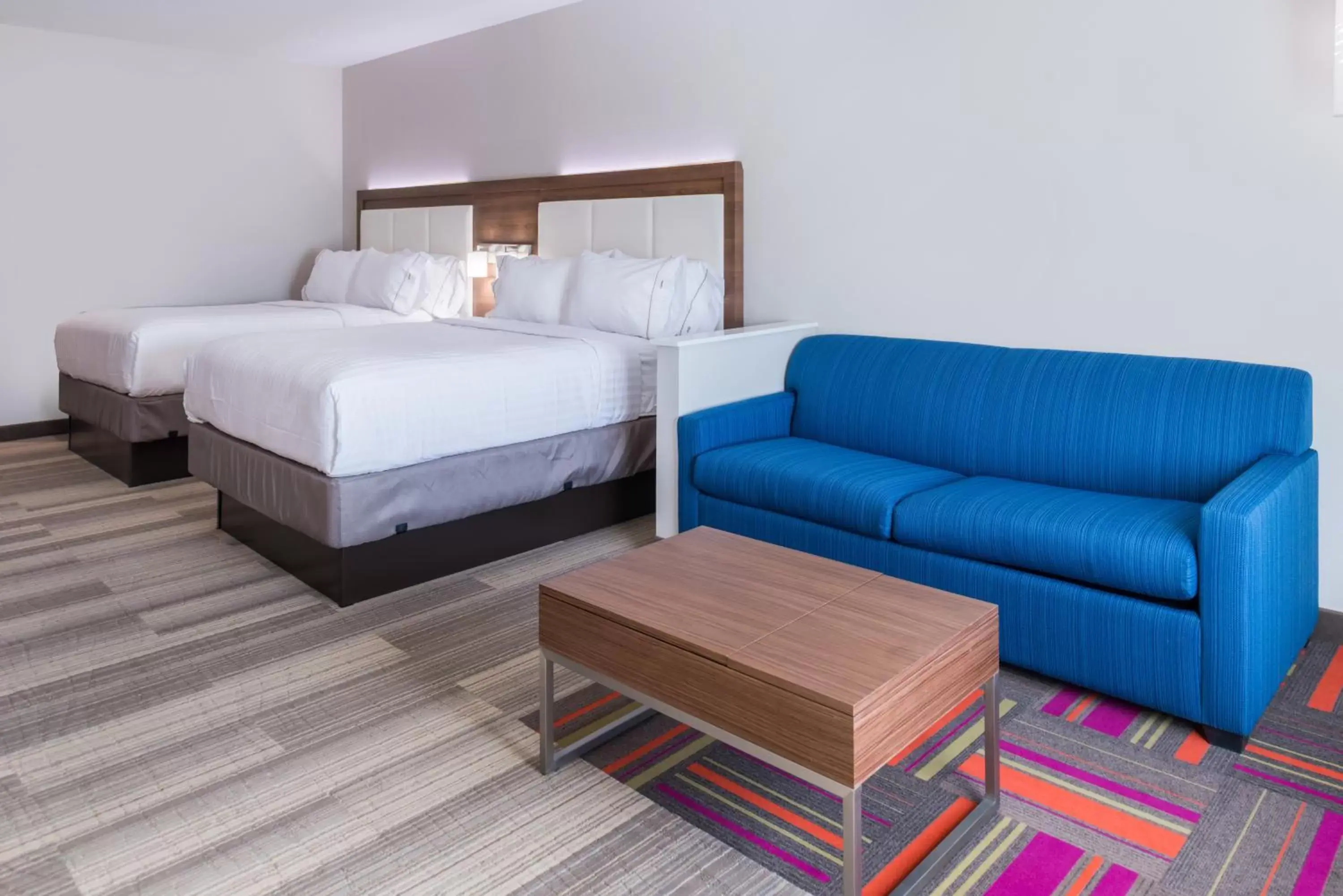 Photo of the whole room, Bed in Holiday Inn Express Fort Worth West, an IHG Hotel