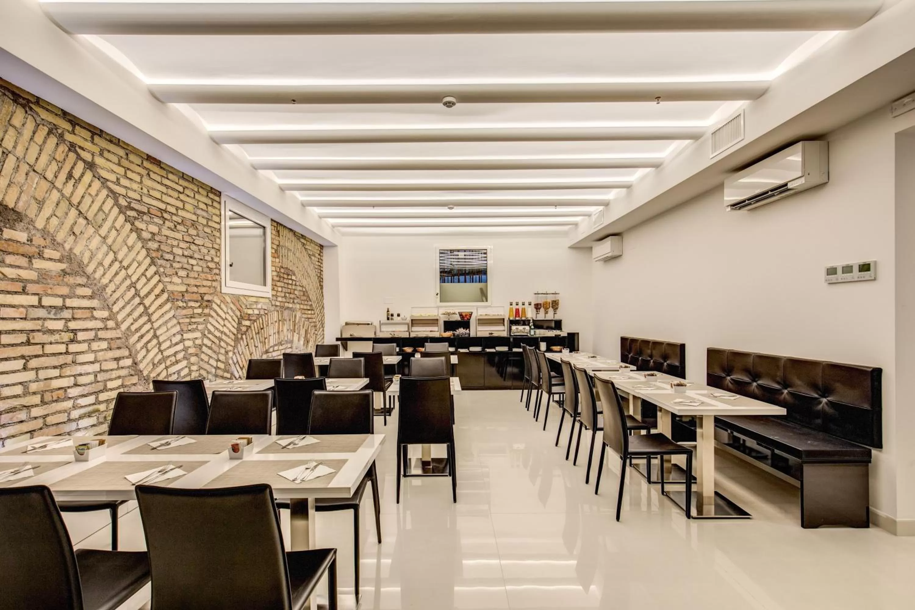 Restaurant/places to eat in The Liberty Boutique Hotel