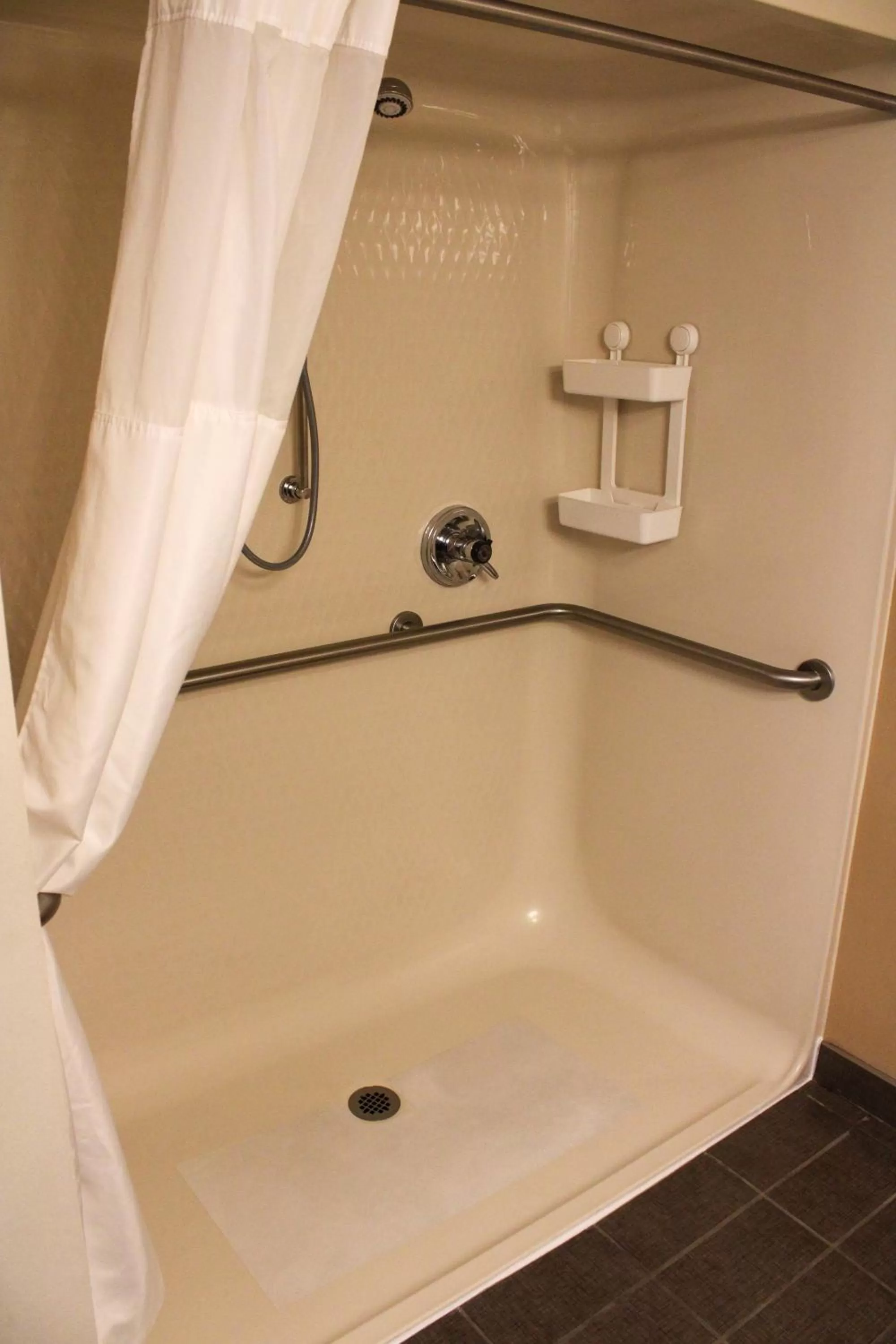 Shower in Sleep Inn Bend Crossroads Plaza