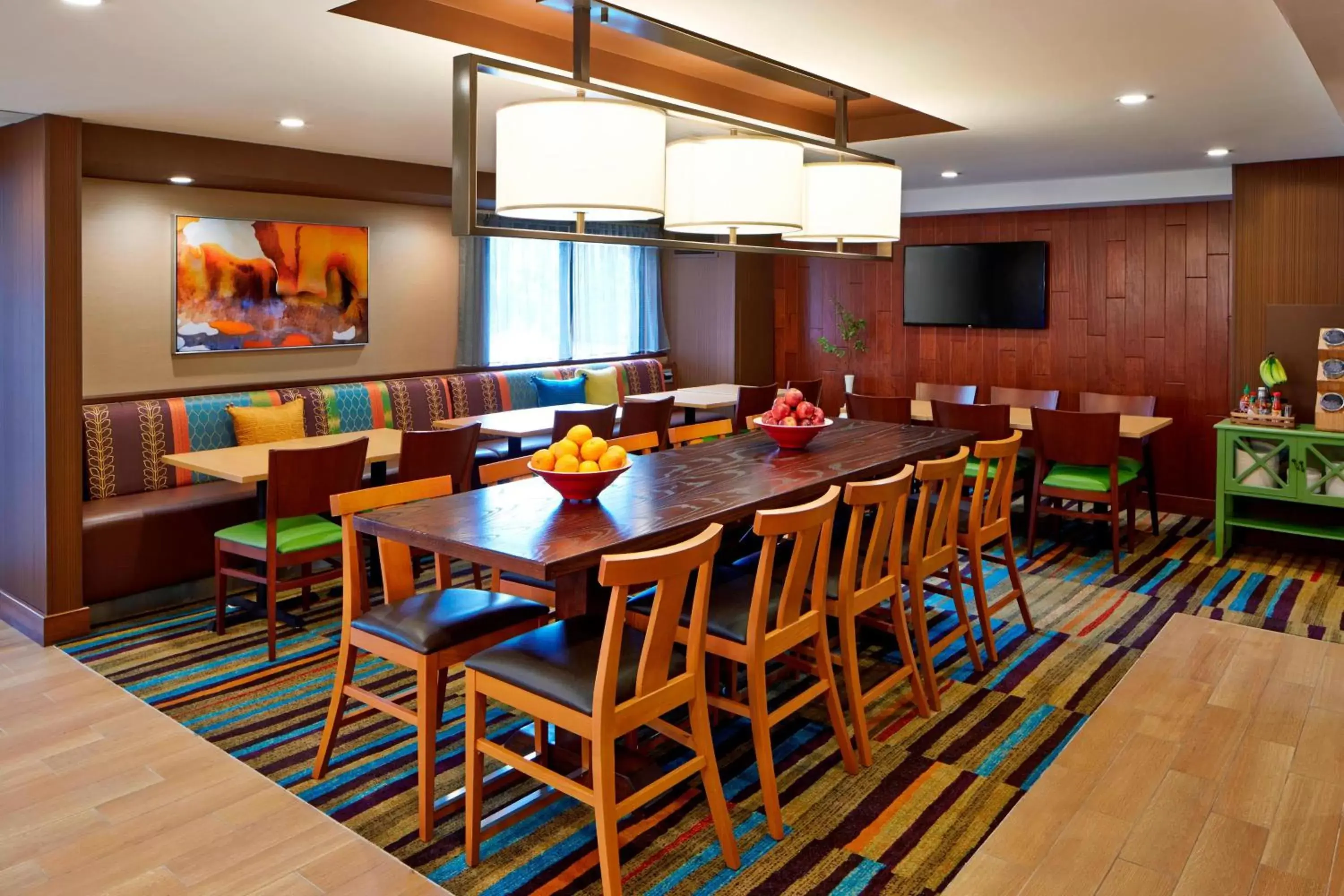 Lobby or reception, Restaurant/Places to Eat in Fairfield Inn by Marriott Rochester East