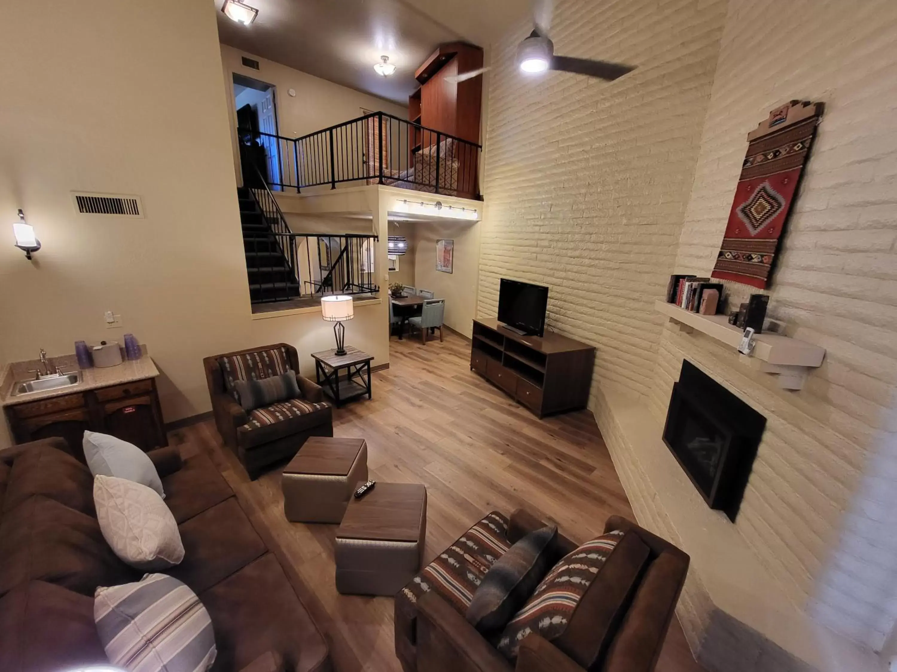 Living room, Seating Area in Villas of Sedona, a VRI resort