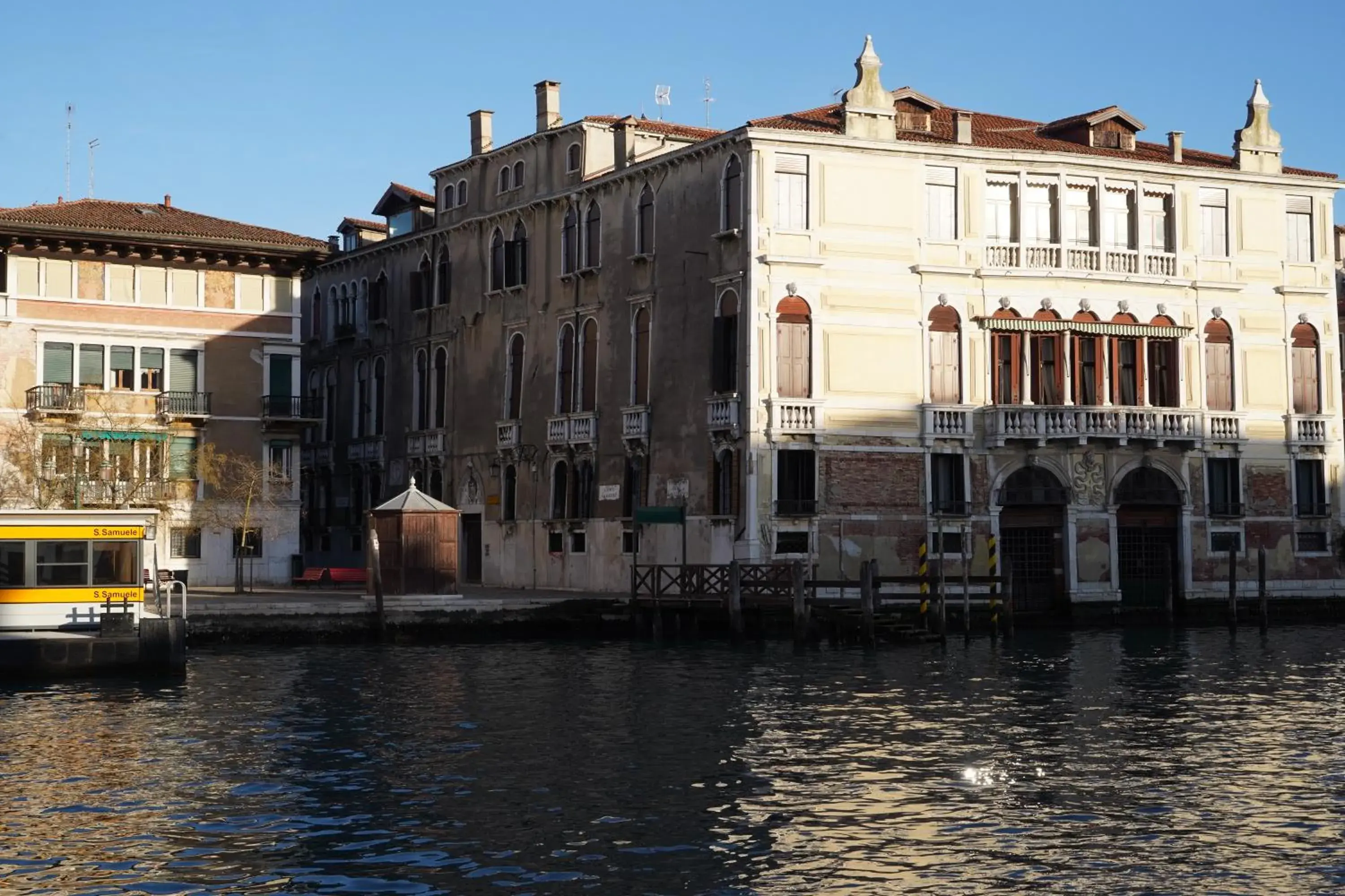 Property building in Granda Sweet Suites Property building in Granda Sweet Suites