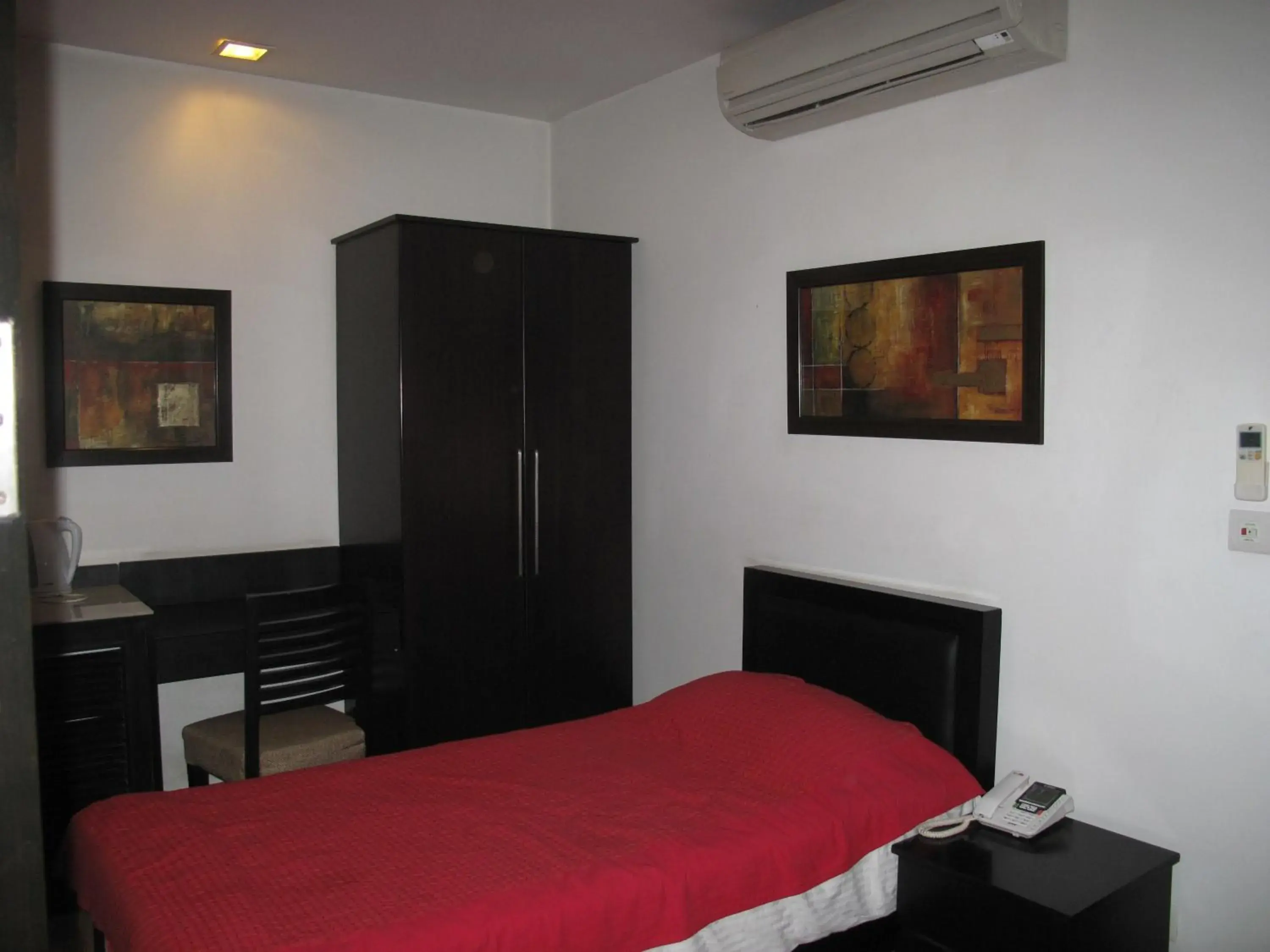 Bedroom, Bed in Rainbow Residency Bedroom, Bed in Rainbow Residency