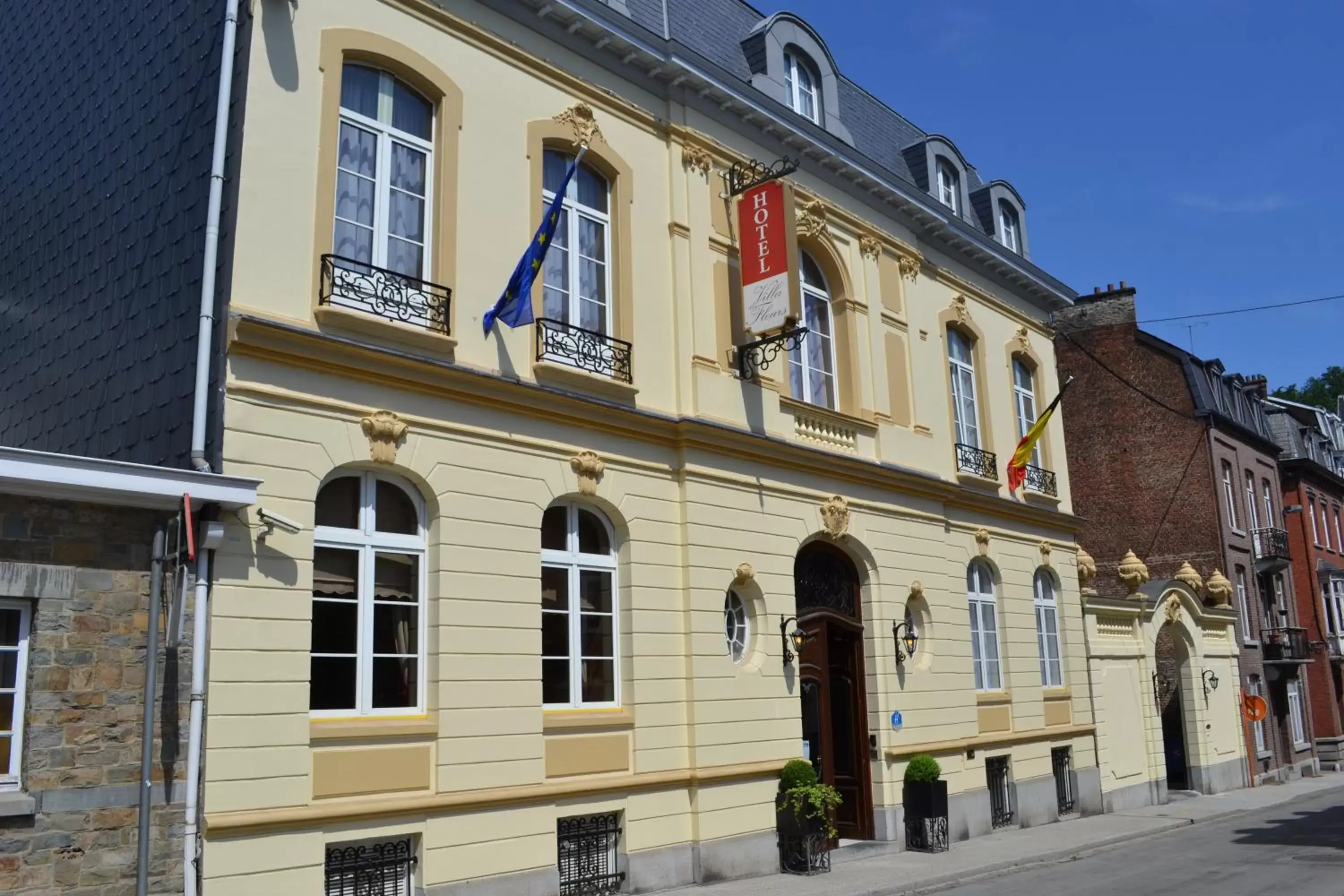 Facade/entrance, Property Building in La Villa des Fleurs