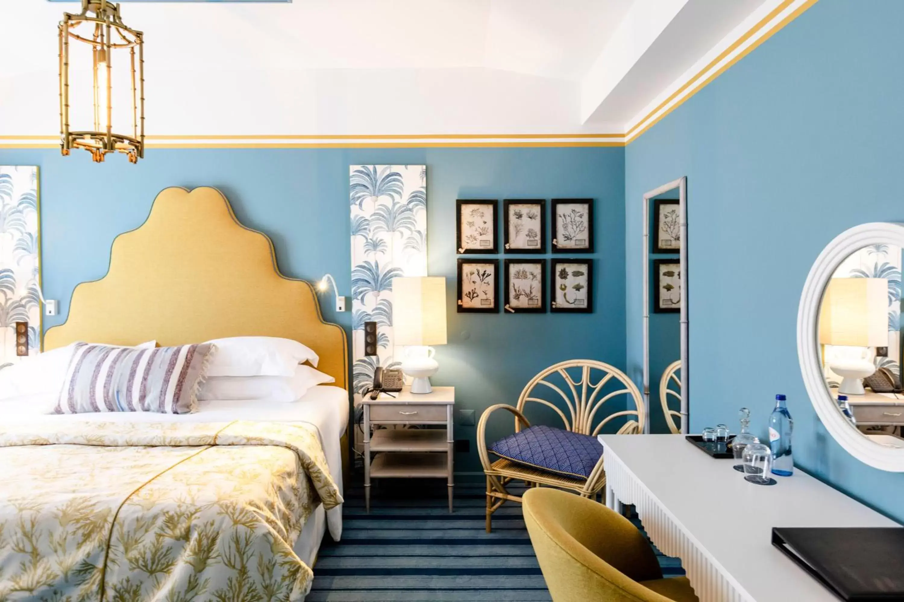 Bedroom, Seating Area in The Albatroz Hotel