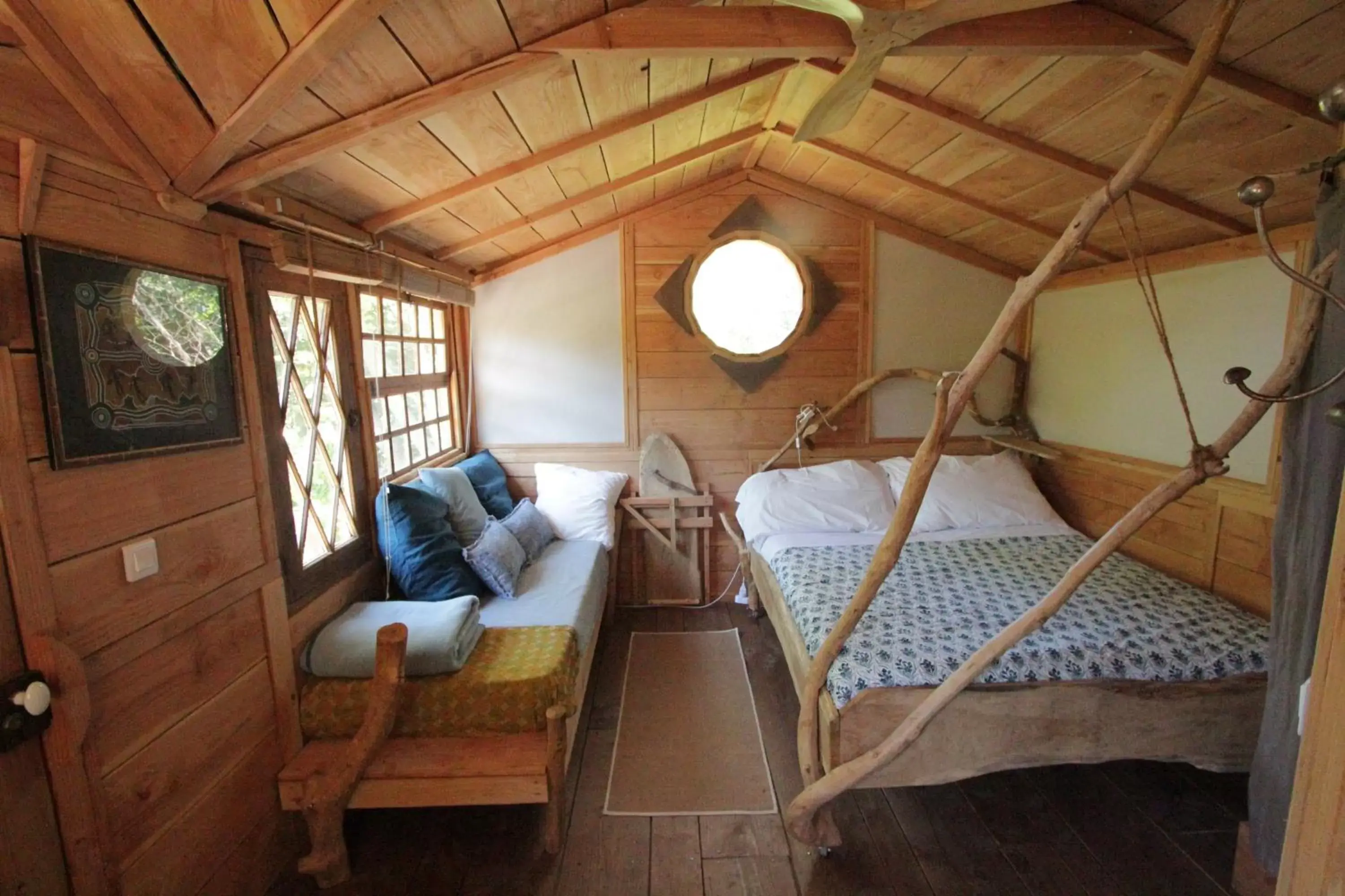 Bed, Seating Area in Le Pavillon Vert - B&B