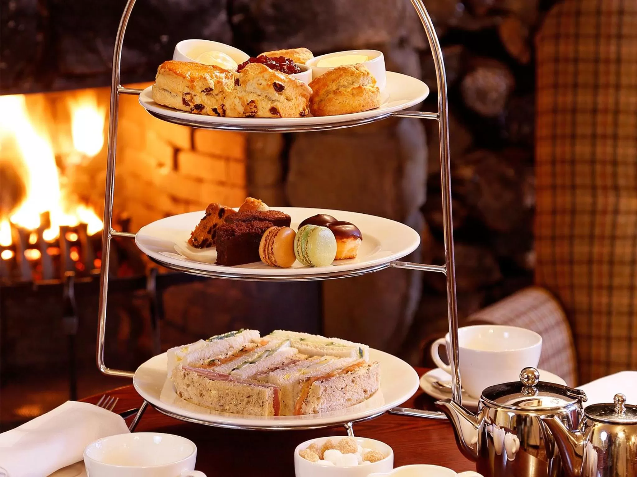 Restaurant/places to eat in Macdonald Houstoun House