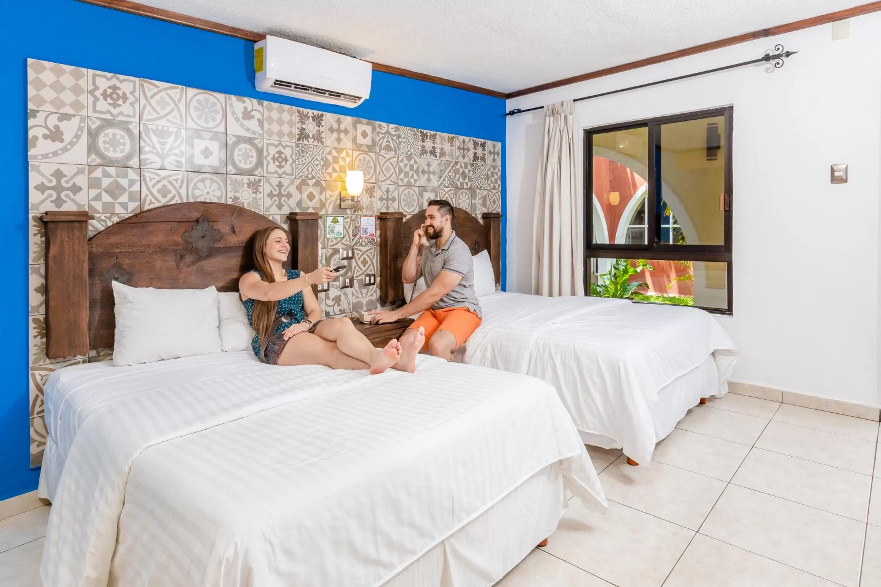 Photo of the whole room, Bed in Hacienda Inn Aeropuerto