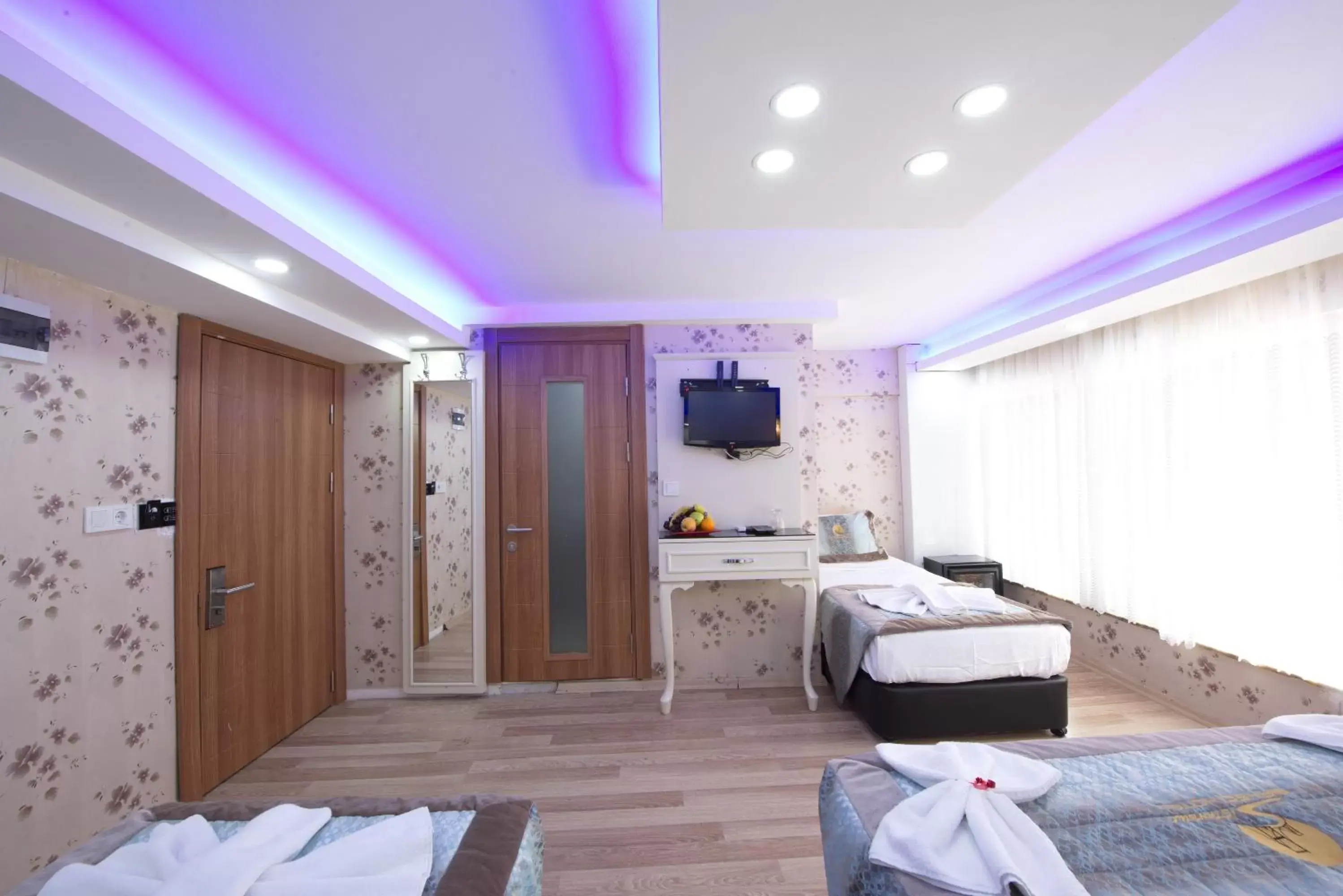 Bedroom in Istanbul Sirkeci Hotel