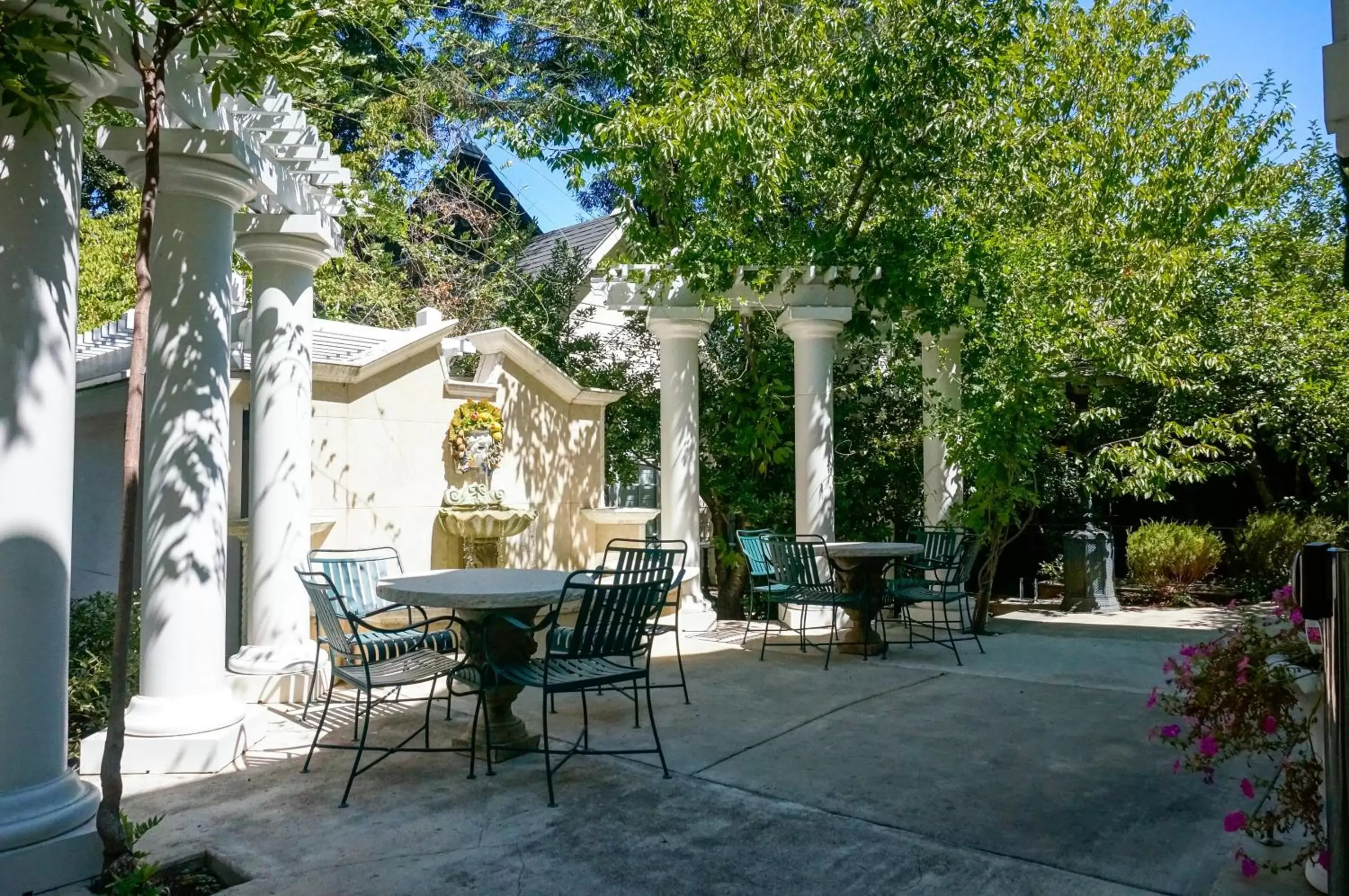 Facade/entrance in The Bergson, BW Signature Collection Facade/entrance in The Bergson, BW Signature Collection