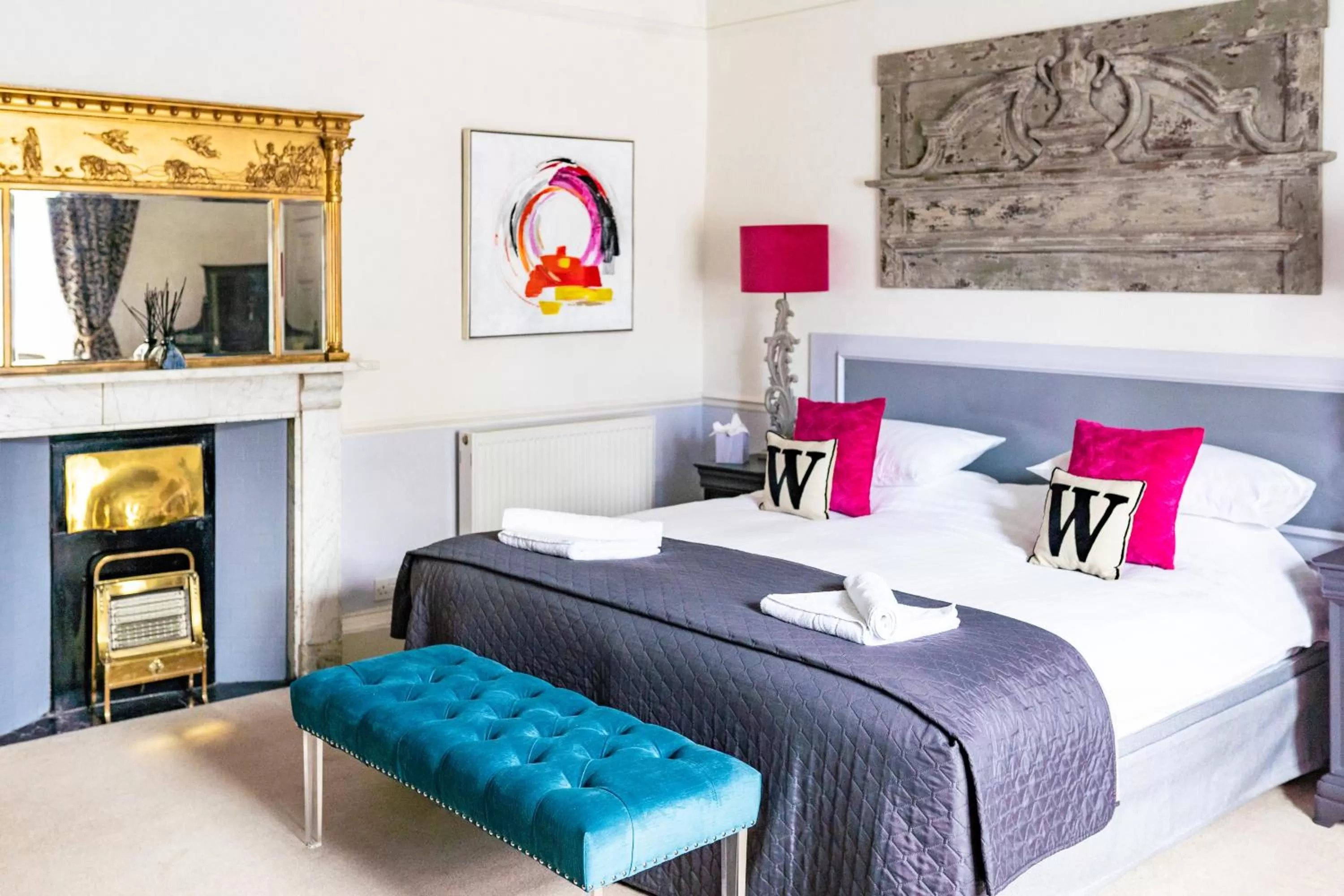 Bed in The Woodlands Hotel