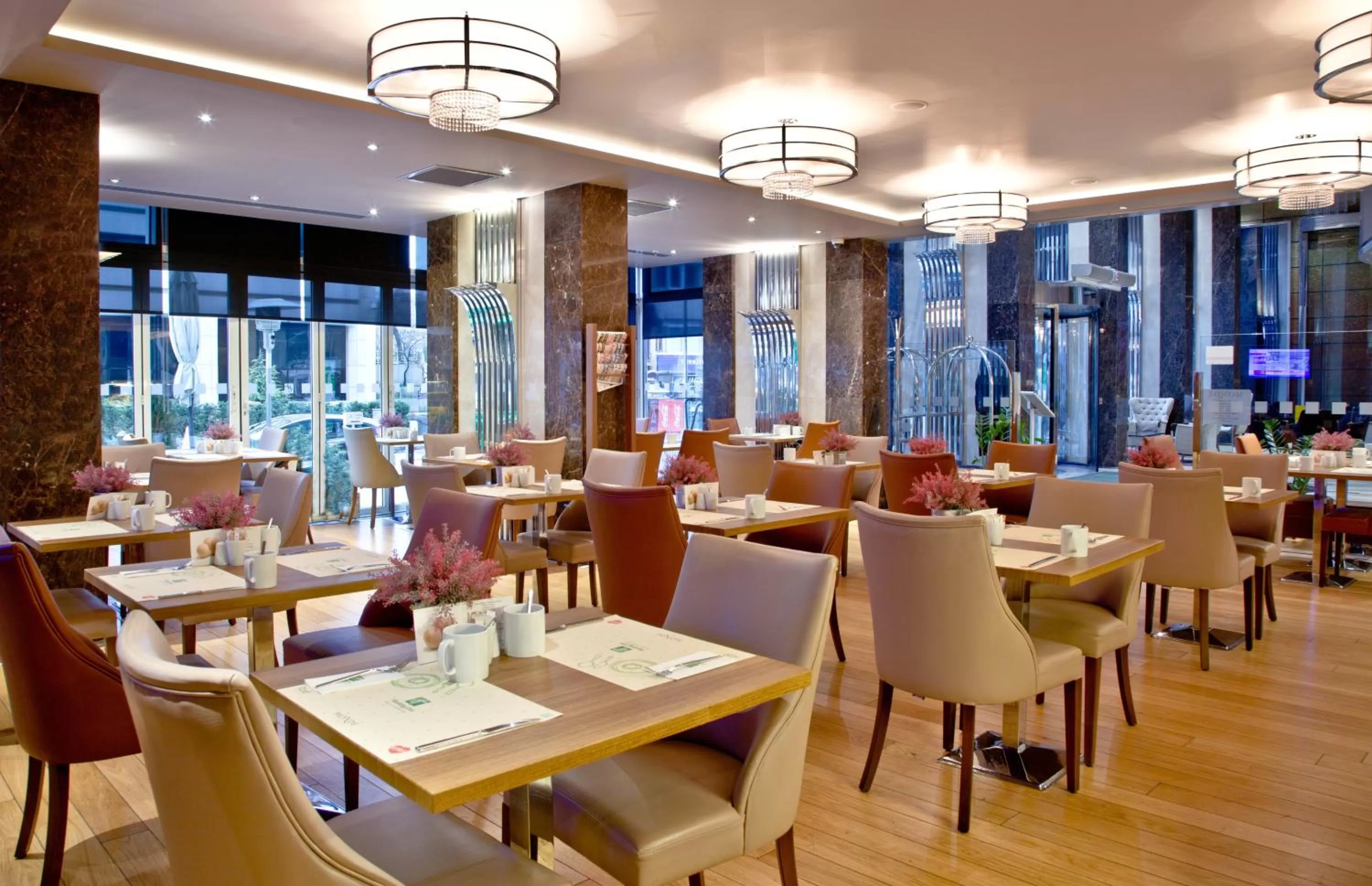 Restaurant/places to eat in Holiday Inn Ankara-Kavaklidere by IHG
