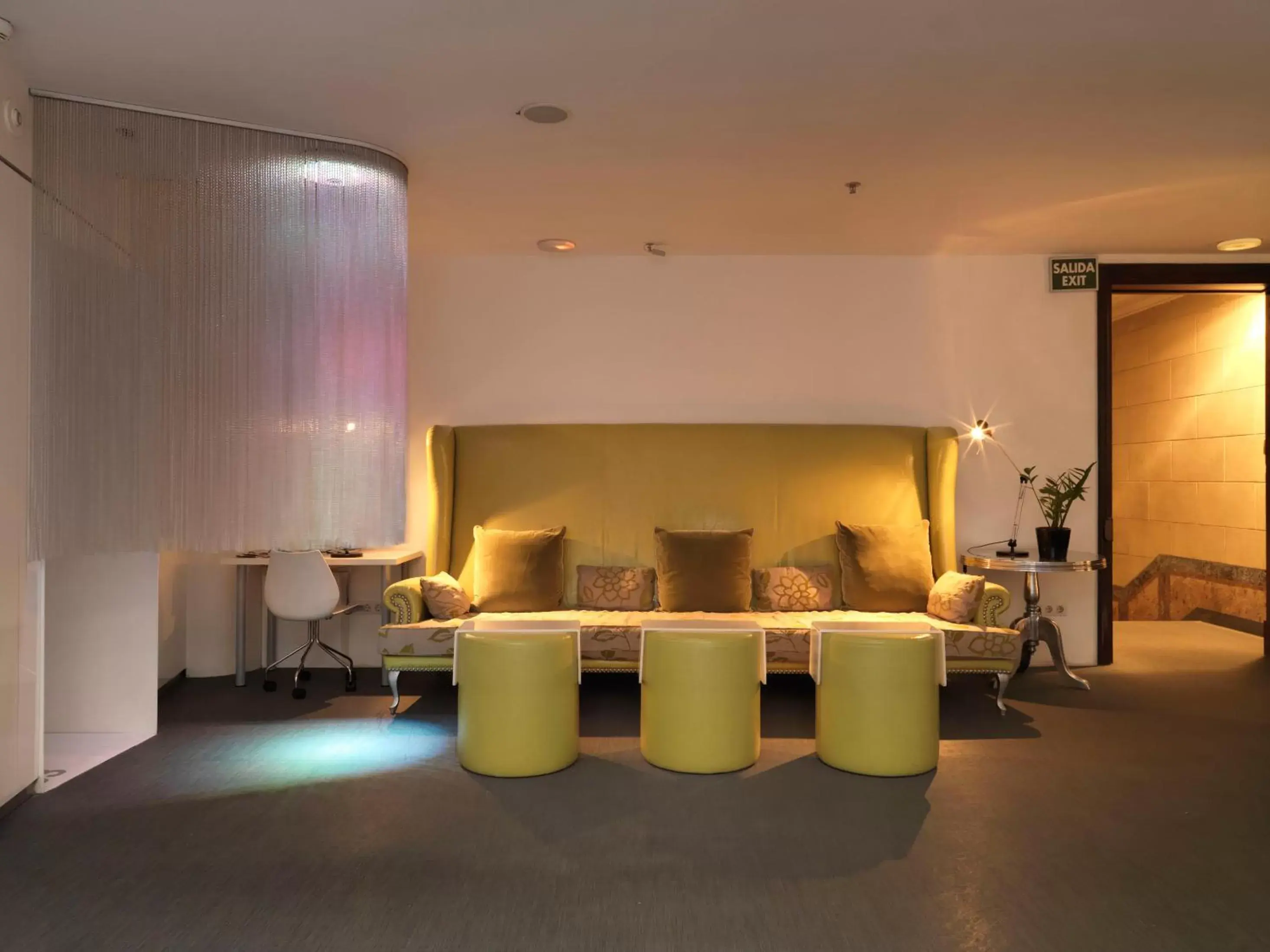 Spa and wellness centre/facilities, Seating Area in Chic & Basic Born Boutique Hotel