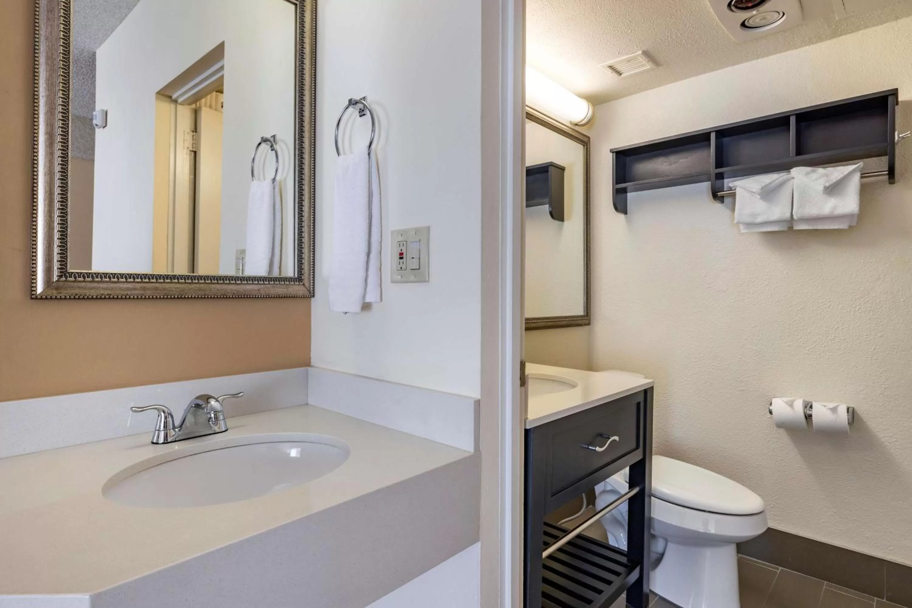 Bathroom in Best Western Plus Thousand Oaks Inn