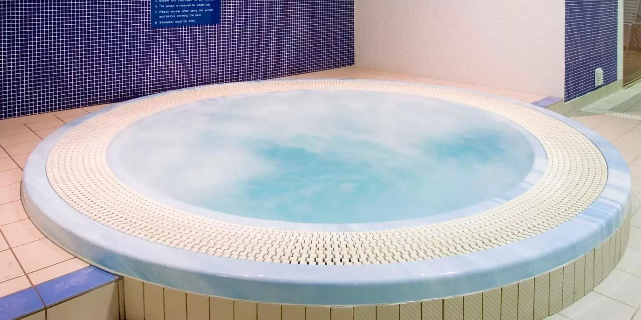 Swimming pool in Maldron Hotel & Leisure Centre Limerick Swimming pool in Maldron Hotel & Leisure Centre Limerick