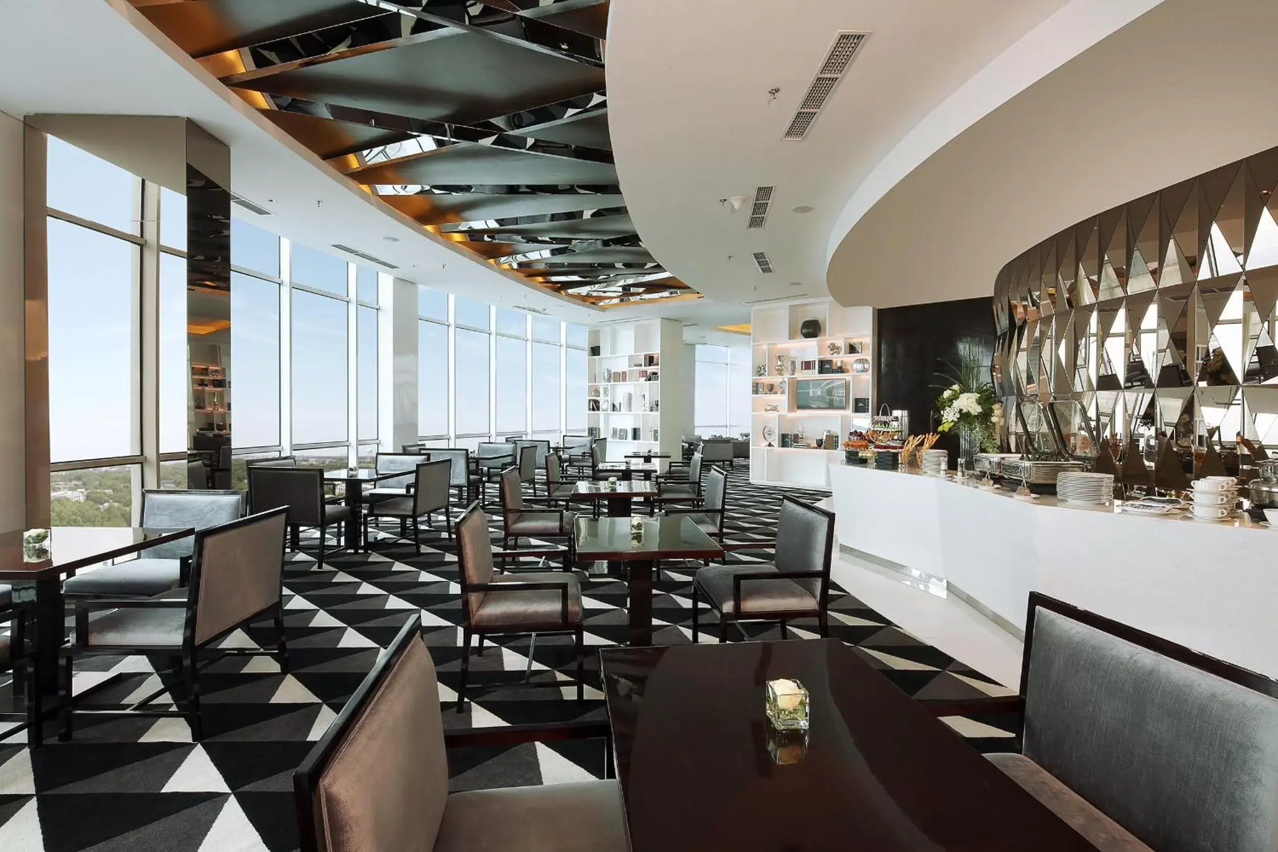 Restaurant/Places to Eat in Hotel Ciputra World Surabaya managed by Swiss-Belhotel International