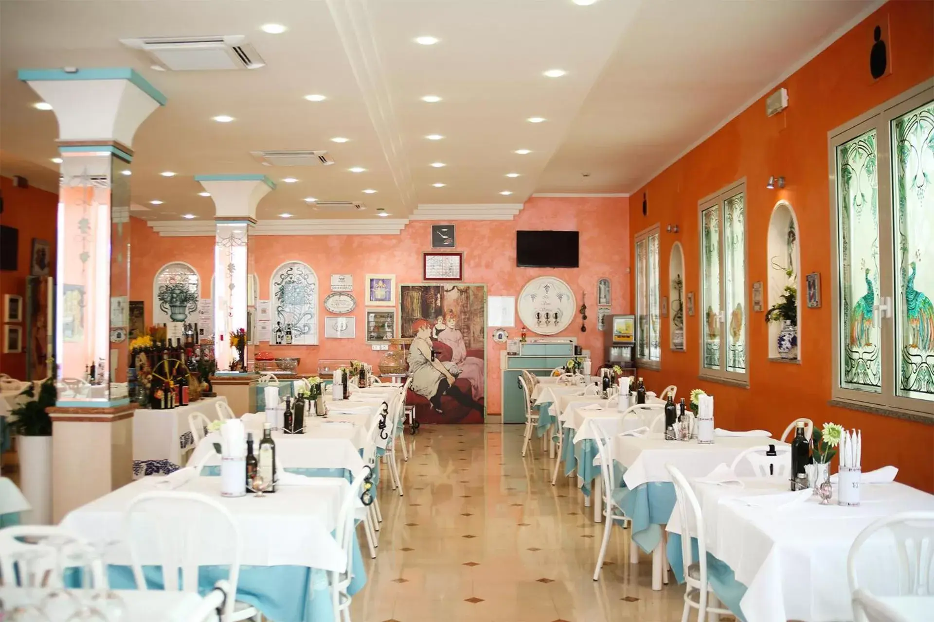 Restaurant/Places to Eat in Hotel Imperiale