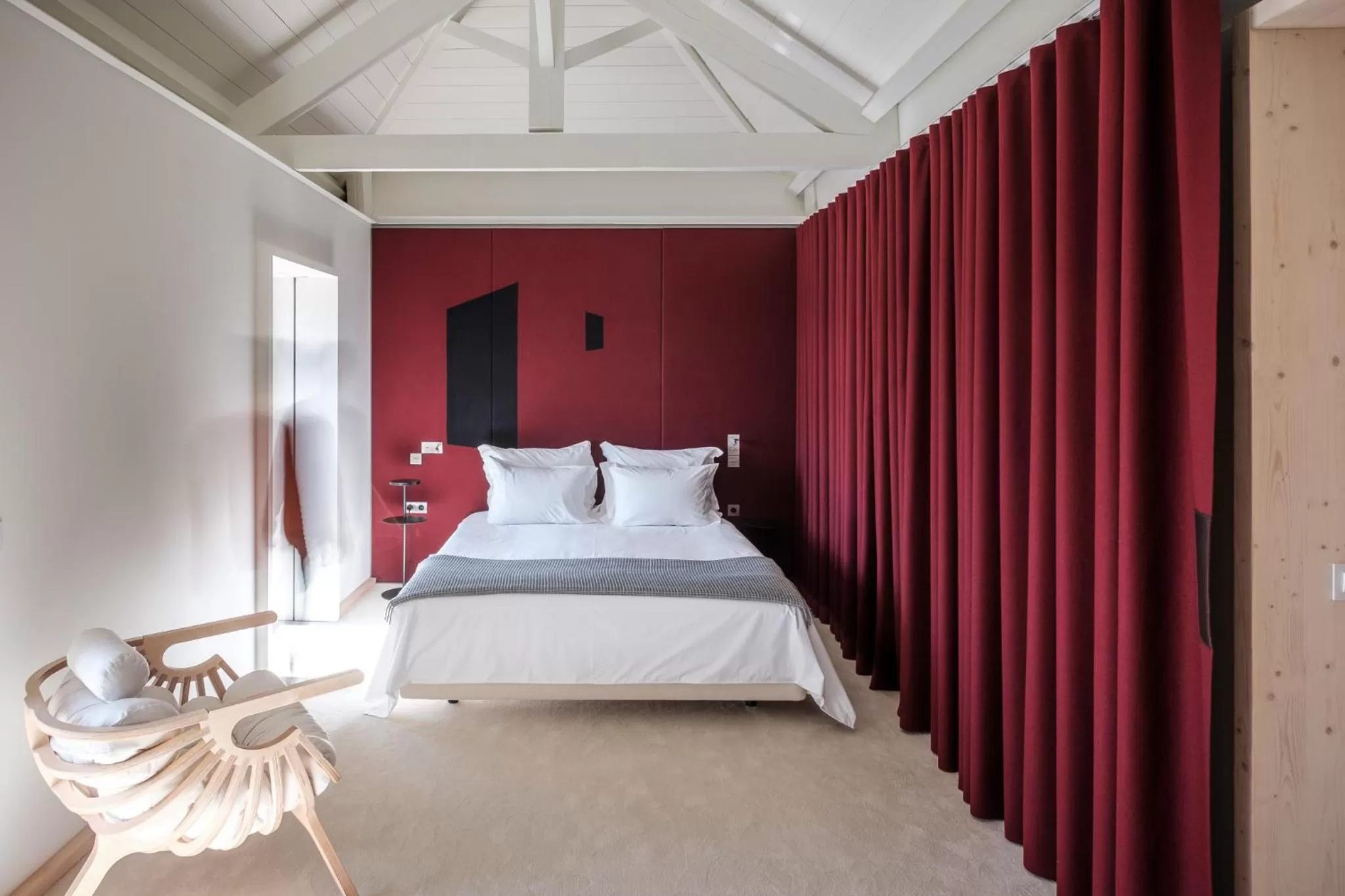 Bed in Casa de São Lourenço - Burel Panorama Hotel - member of Relais & Châteaux