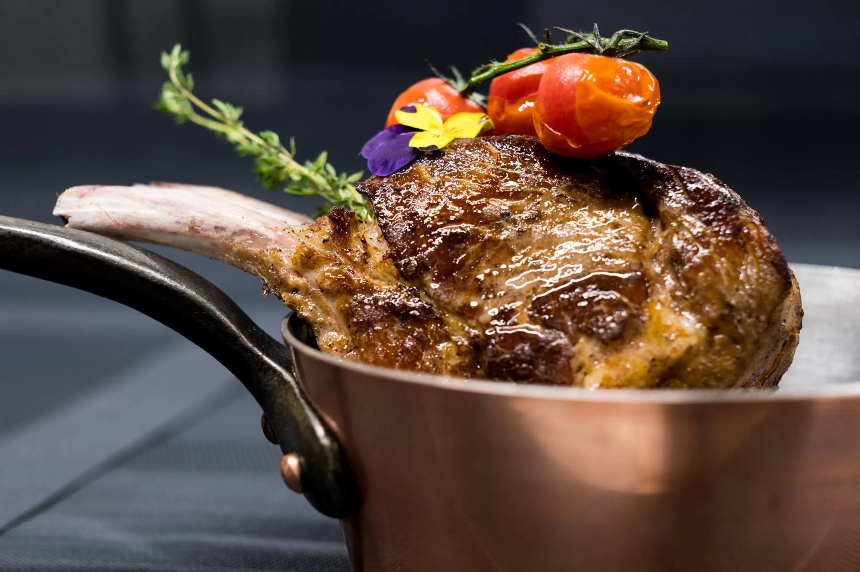 Restaurant/places to eat in Hôtel du Cygne