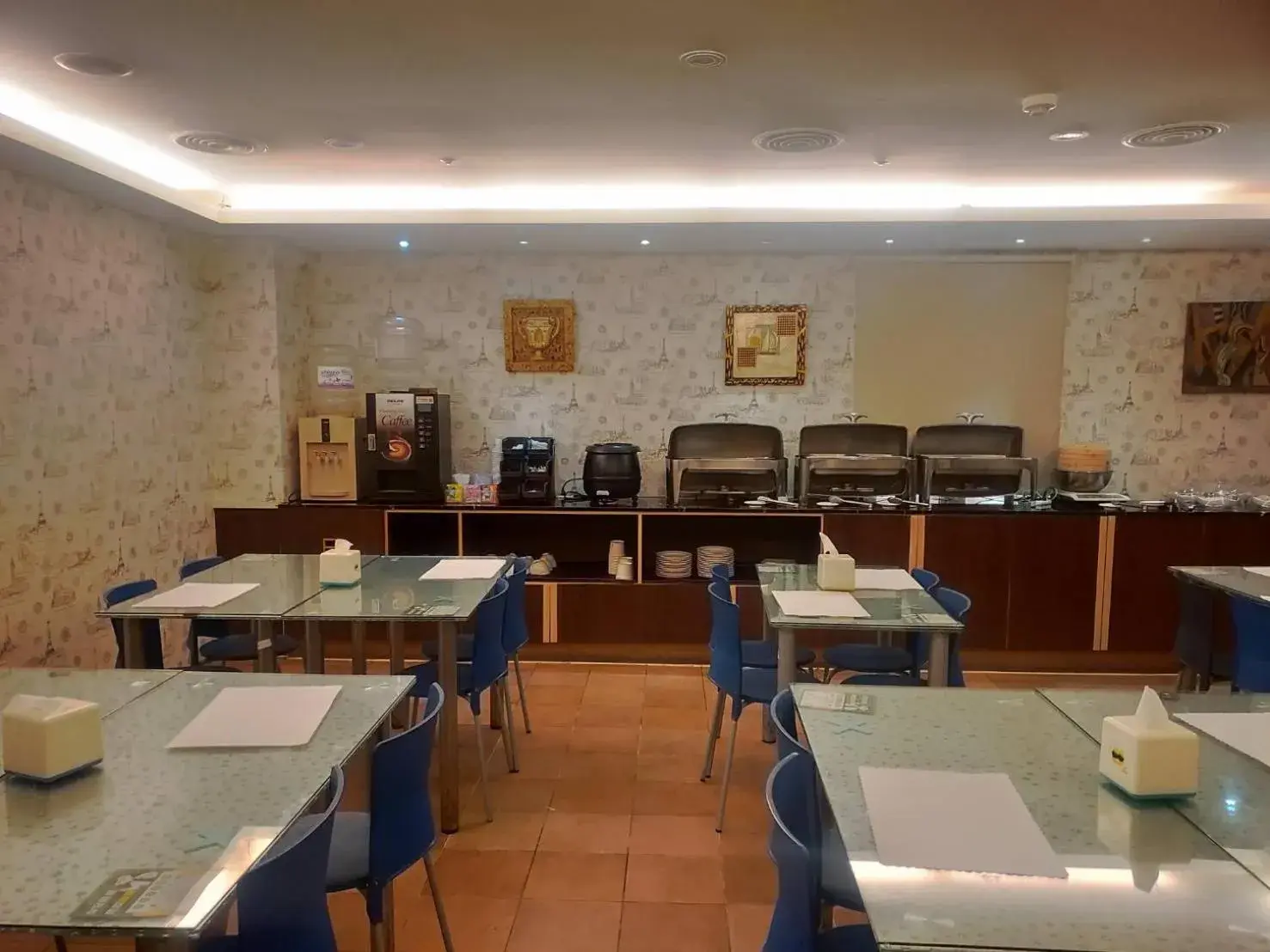 Restaurant/Places to Eat in Discovery Motel - Nangang