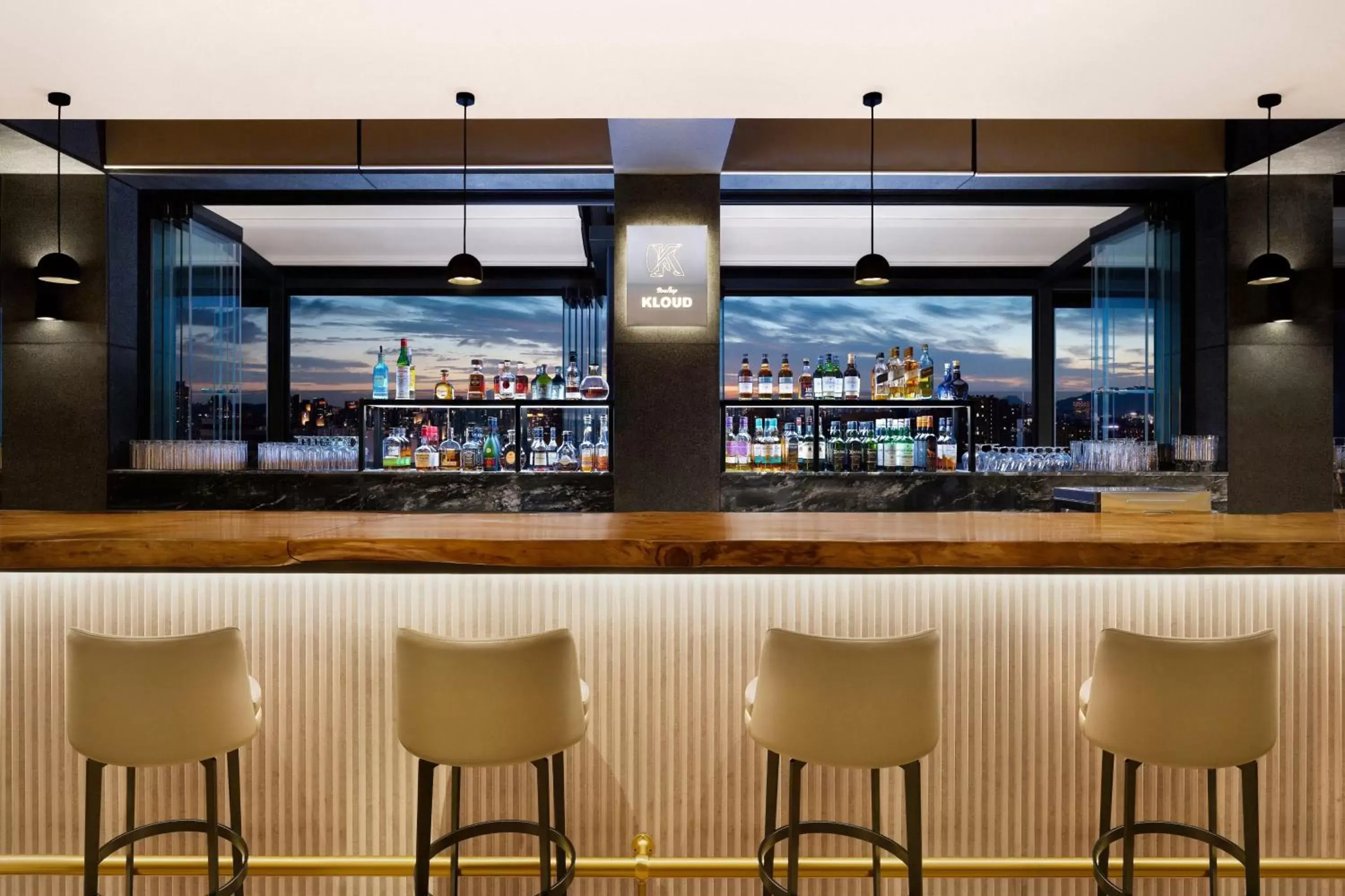 Restaurant/places to eat, Lounge/Bar in AC Hotel by Marriott Seoul Gangnam