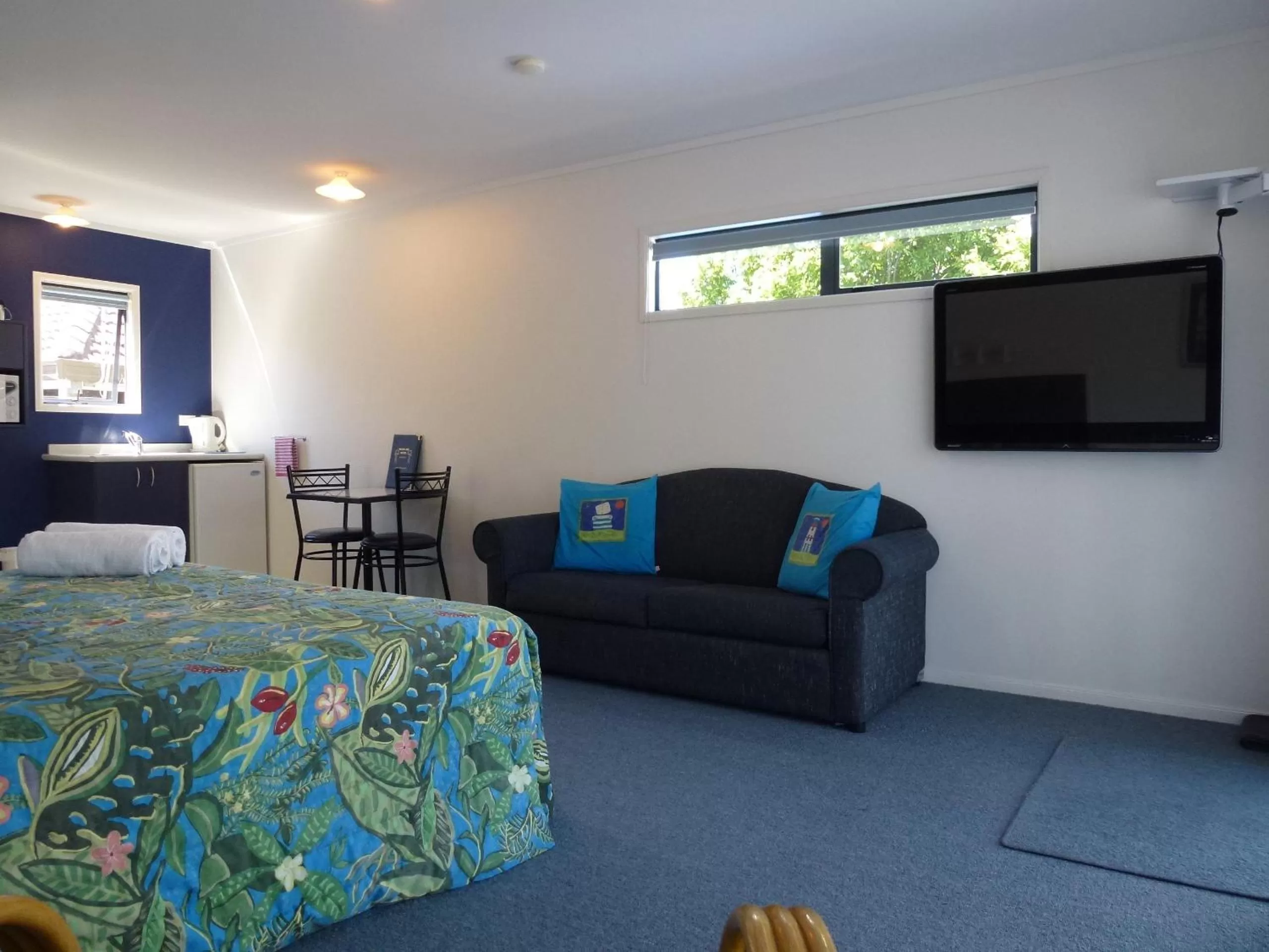 Photo of the whole room in Mana-Nui Motel