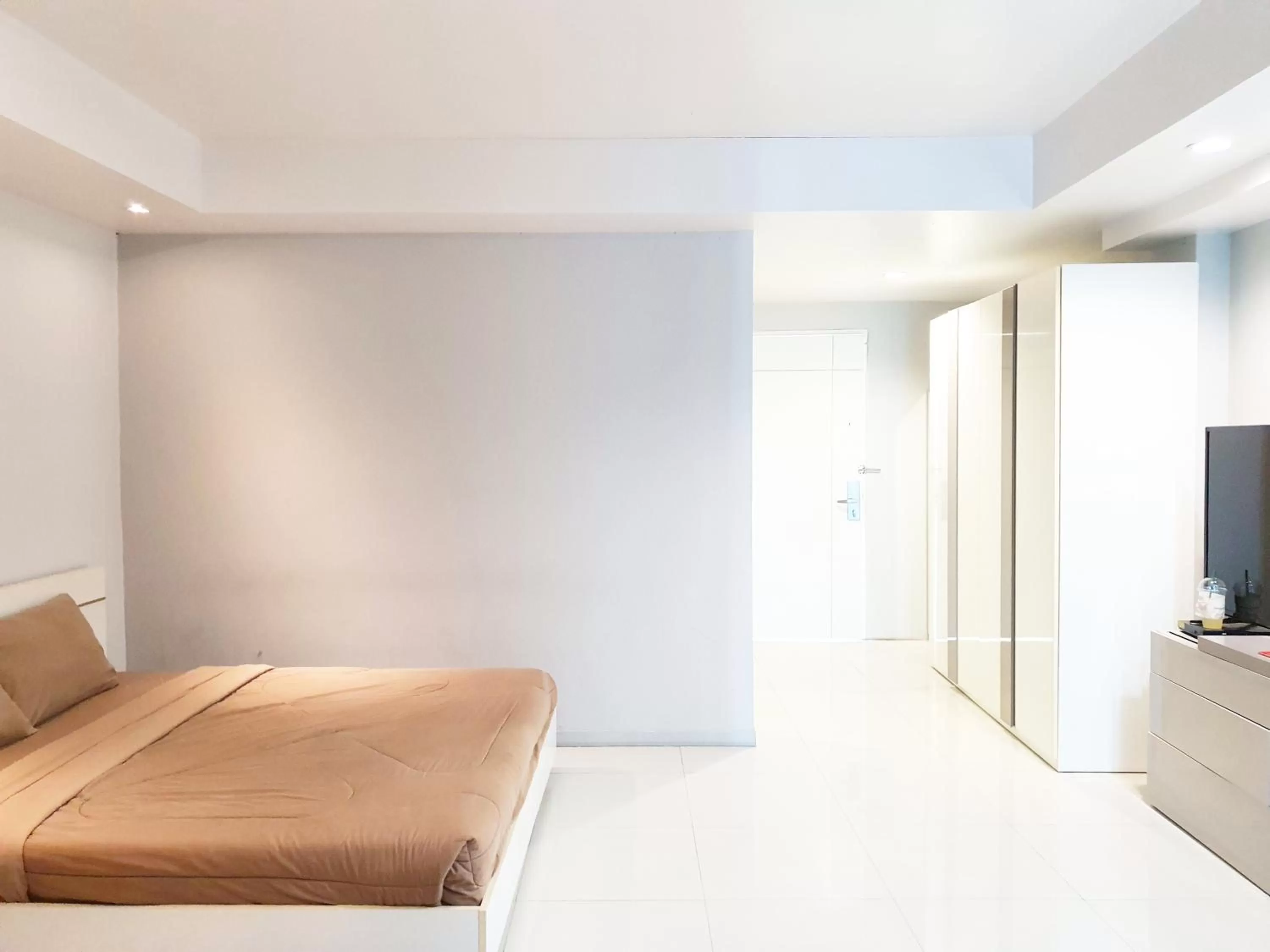 Bed in The Sriracha Residence