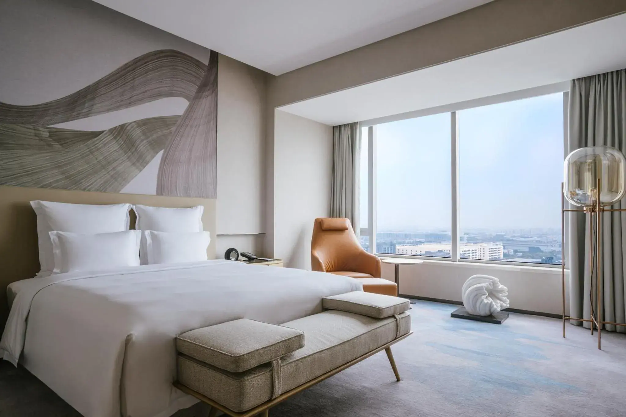 Photo of the whole room, Bed in Pullman Shanghai Qingpu Excellence