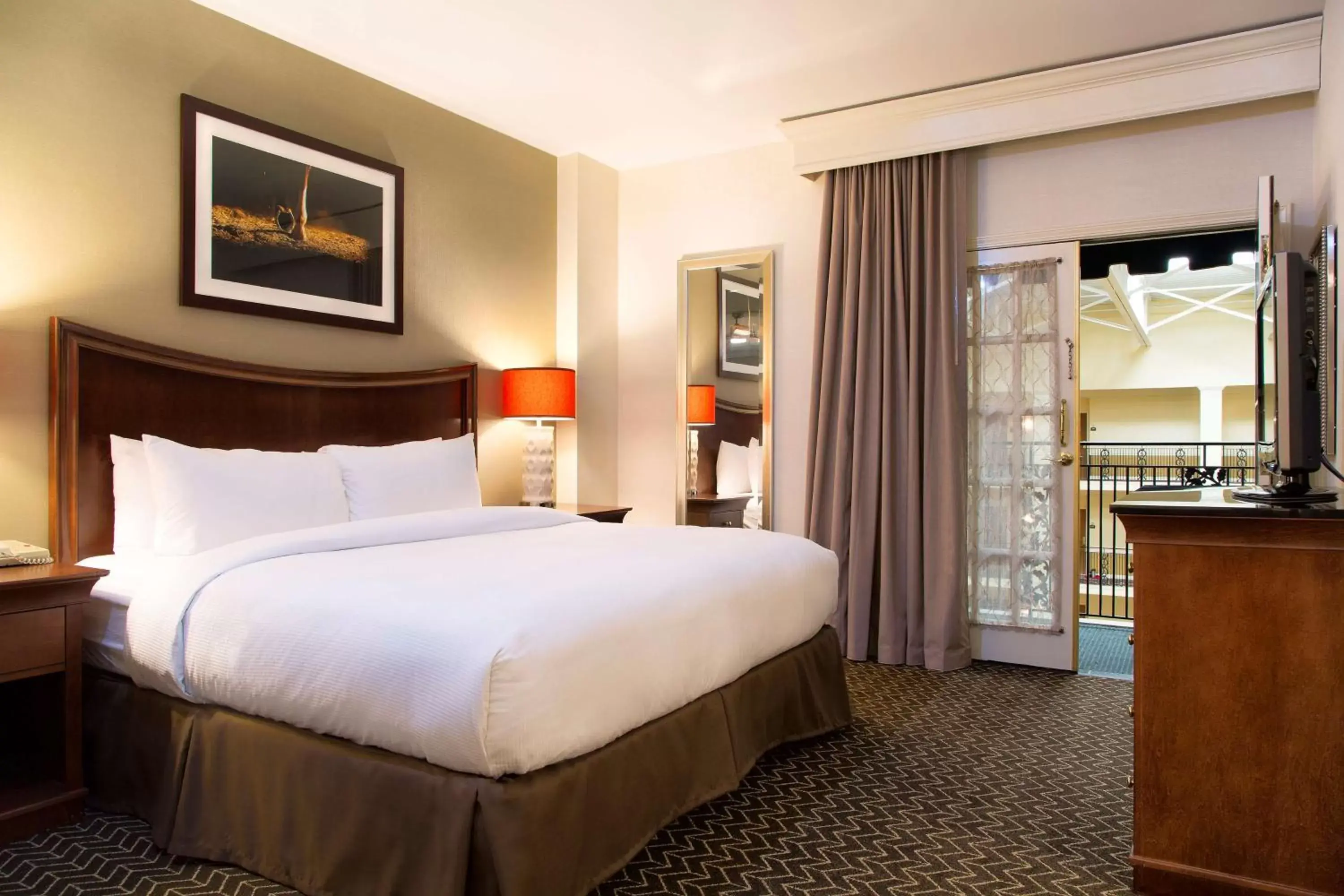 Bed in DoubleTree Suites by Hilton Lexington